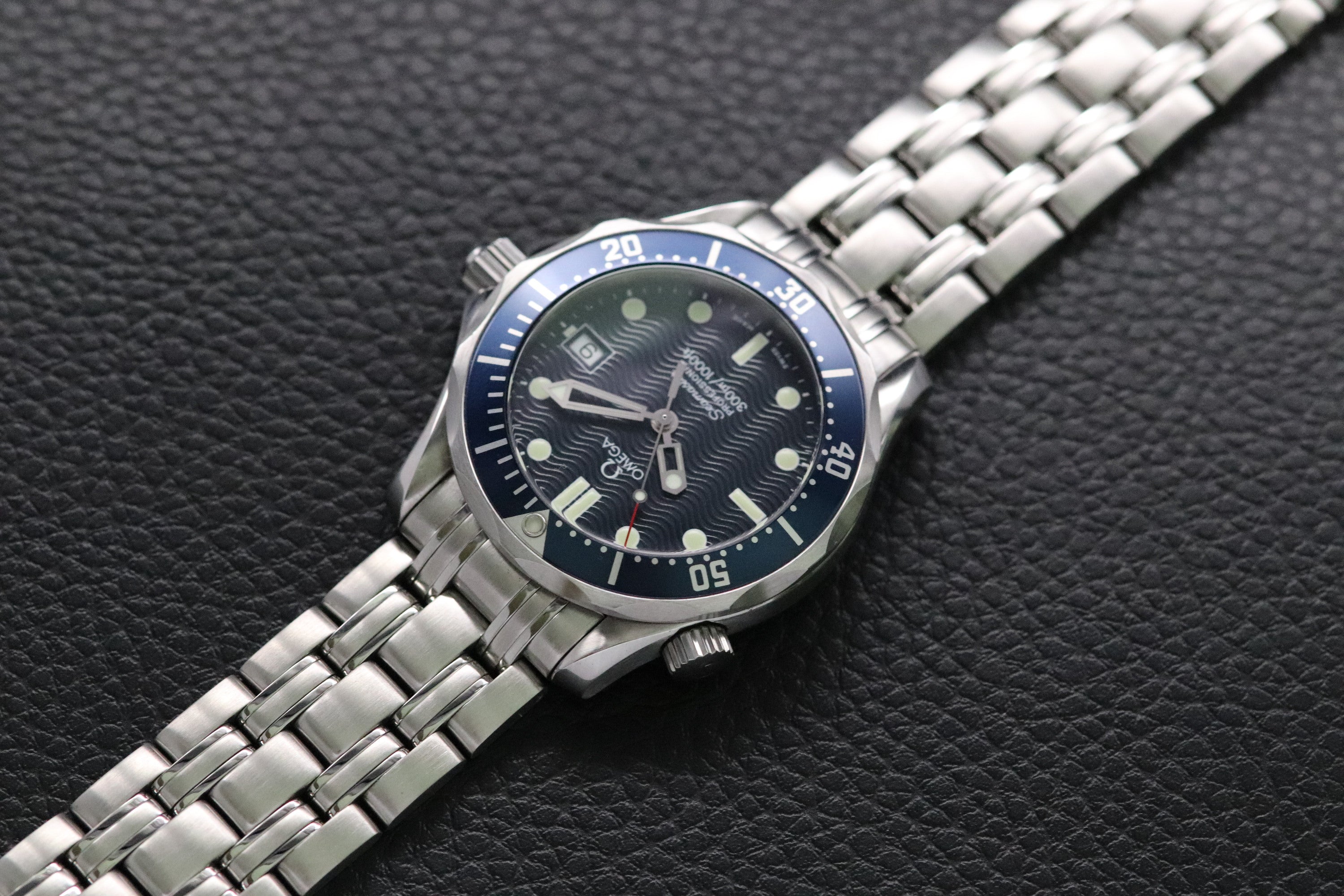 Omega Seamaster 300 2561.80 Blue Dial 1998