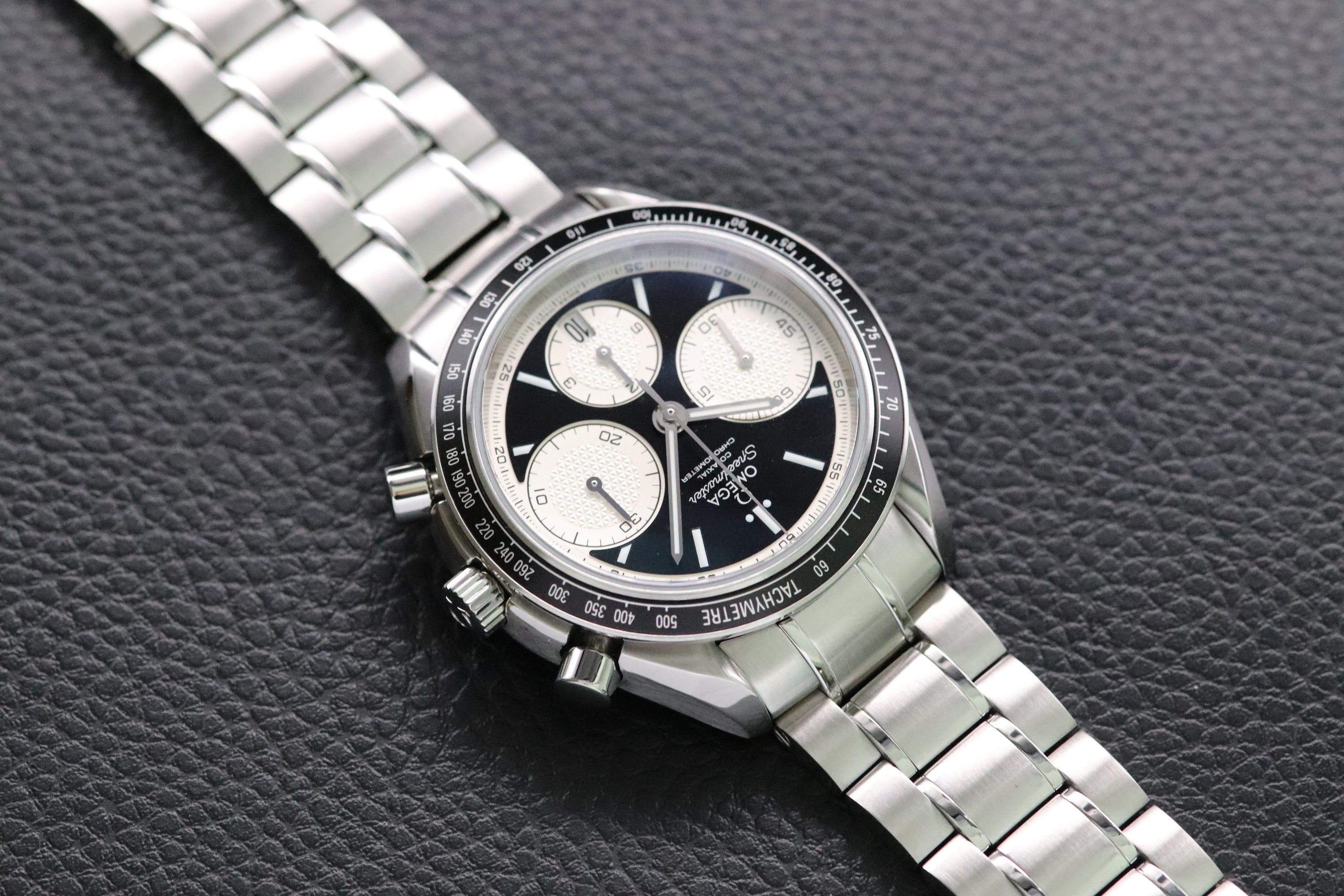 Omega Speedmaster Racing 326.30.40.50.01.002 Panda 2022 Fullset