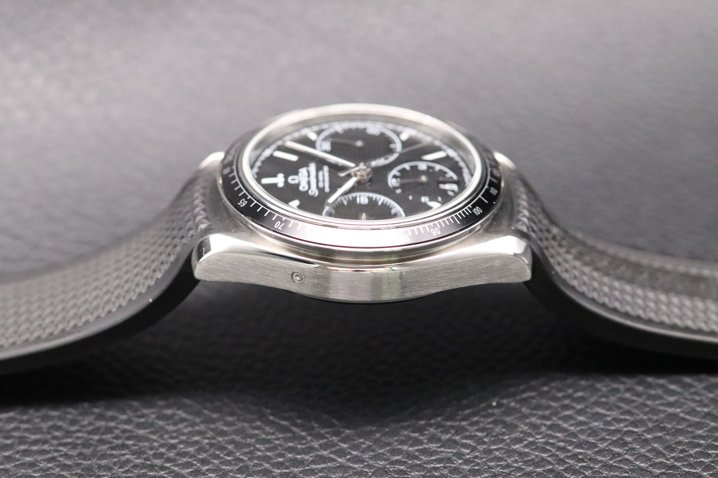 Omega Speedmaster Racing 326.32.40.50.01.001