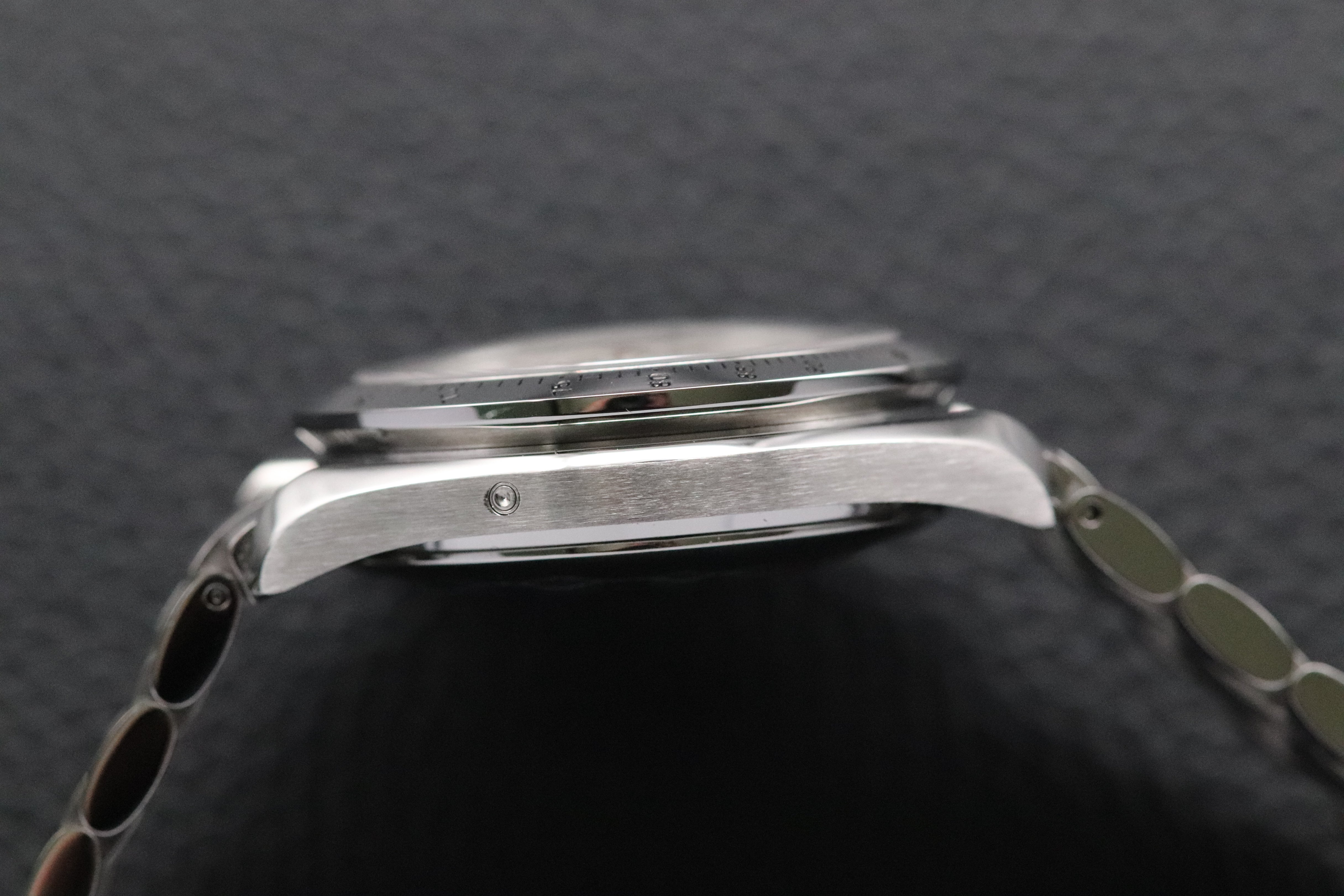 Omega Speedmaster Day Date 3523.30 Quadrante argento 2011