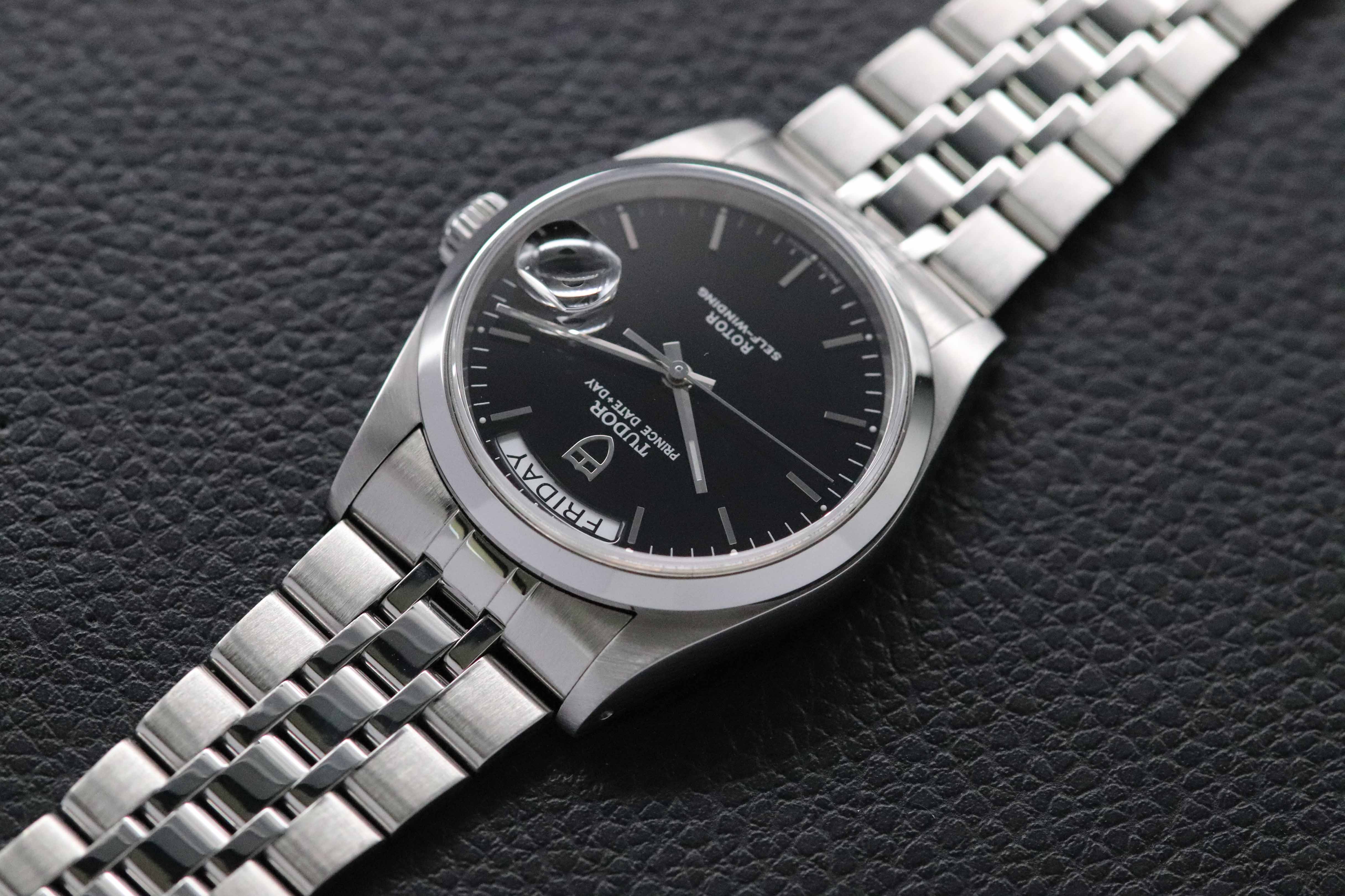 Tudor Date-Day 76200 Black Dial 2019 PAPERS