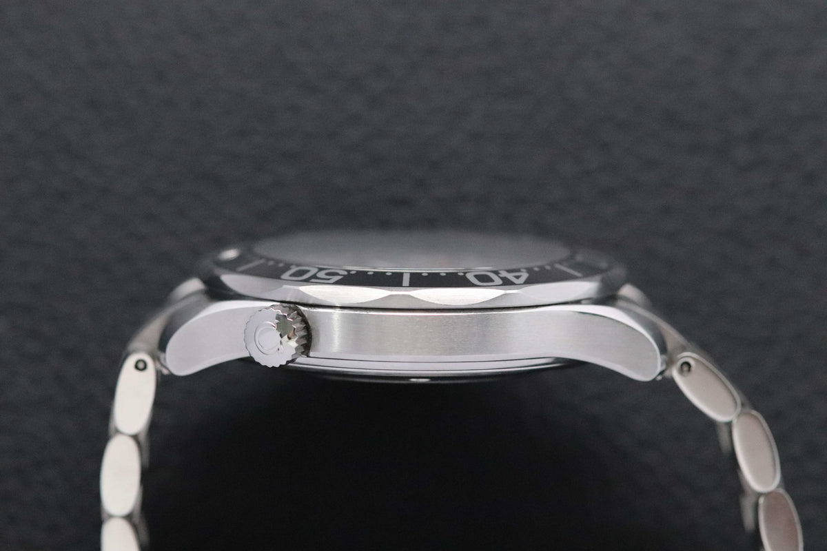 Omega Seamaster Diver 300 2254.50 Black Dial 2006