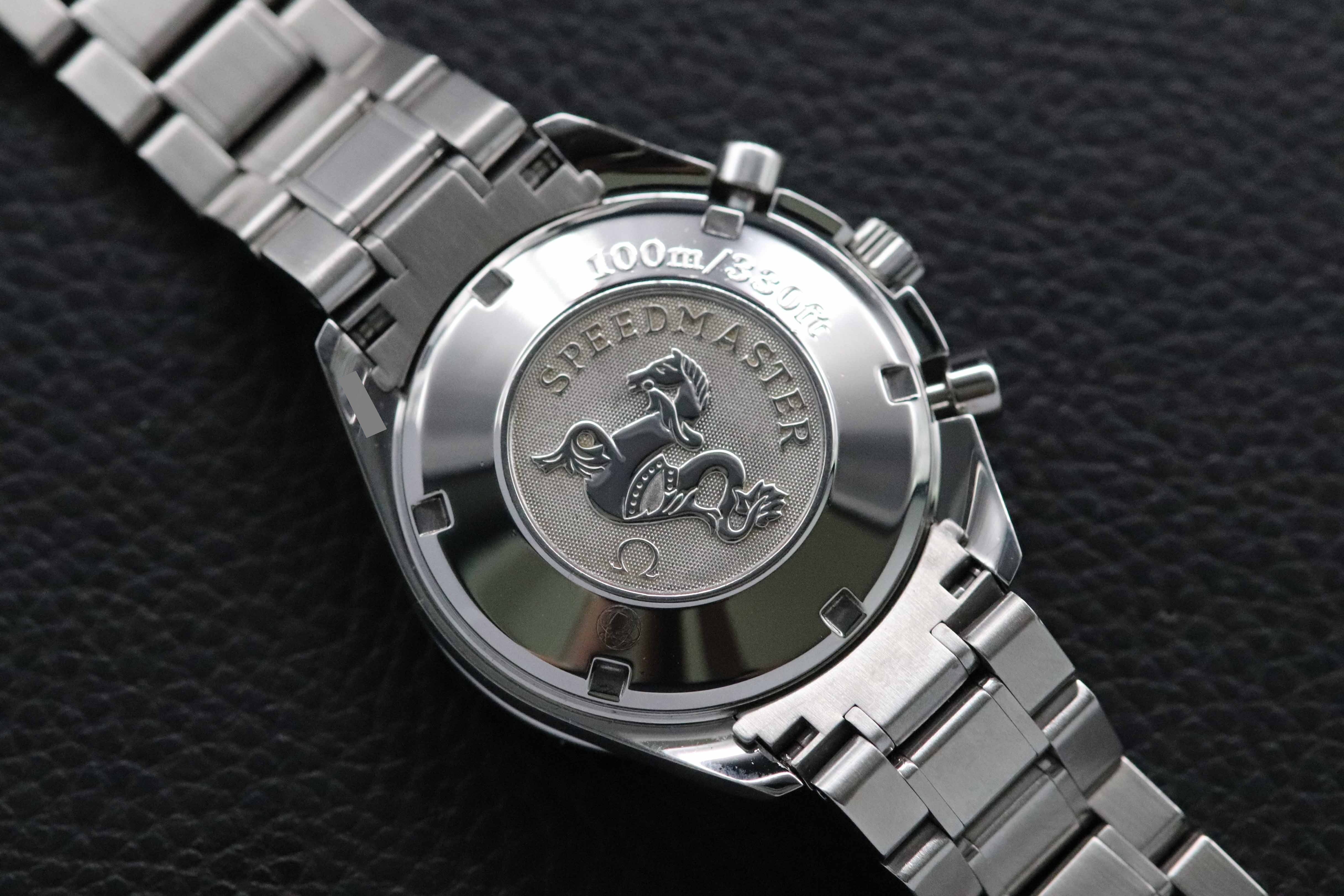 Omega Speedmaster Date 3210.51 cadran noir 2010