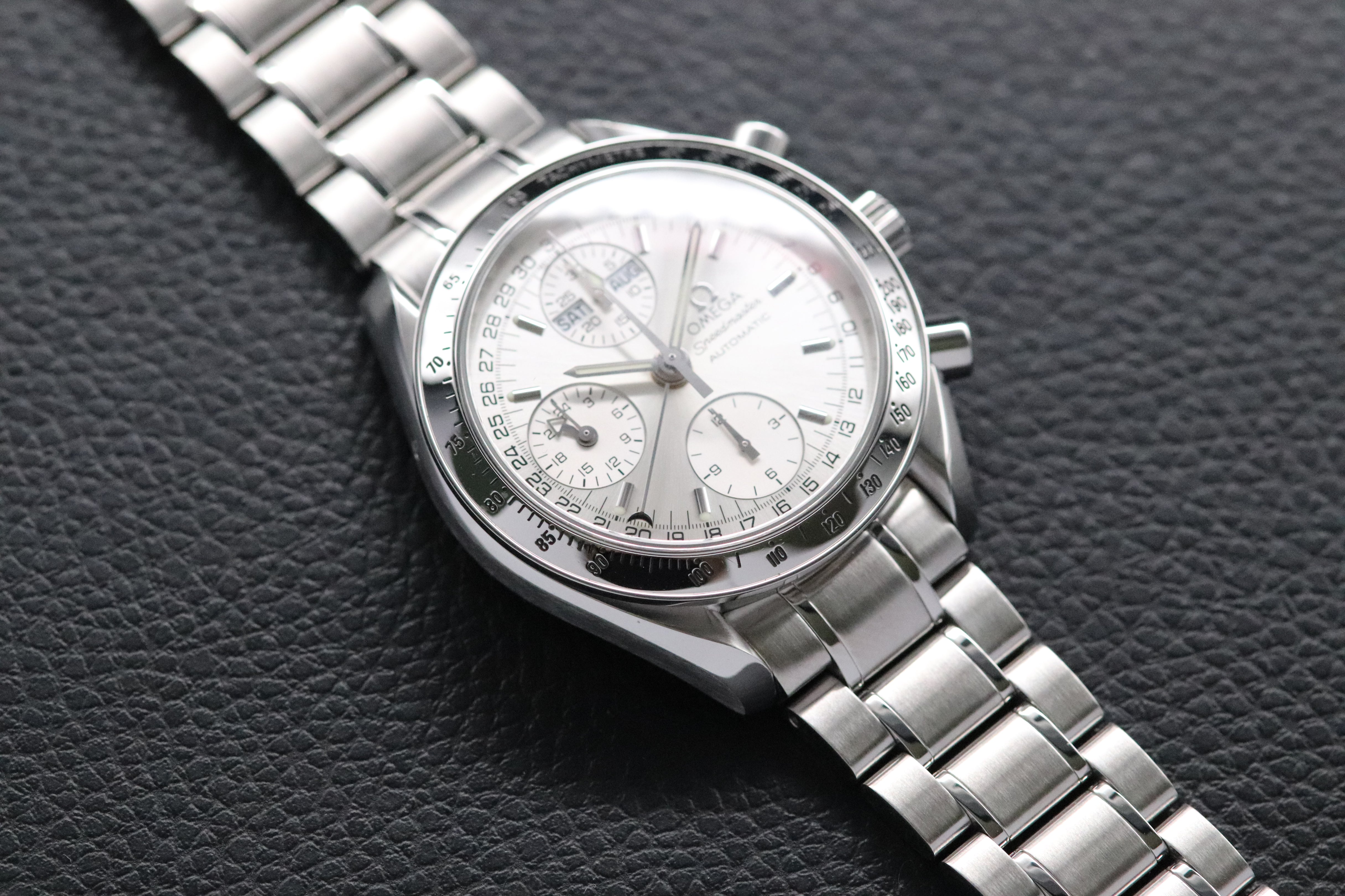 Omega Speedmaster Day Date 3523.30 Quadrante argento 2011
