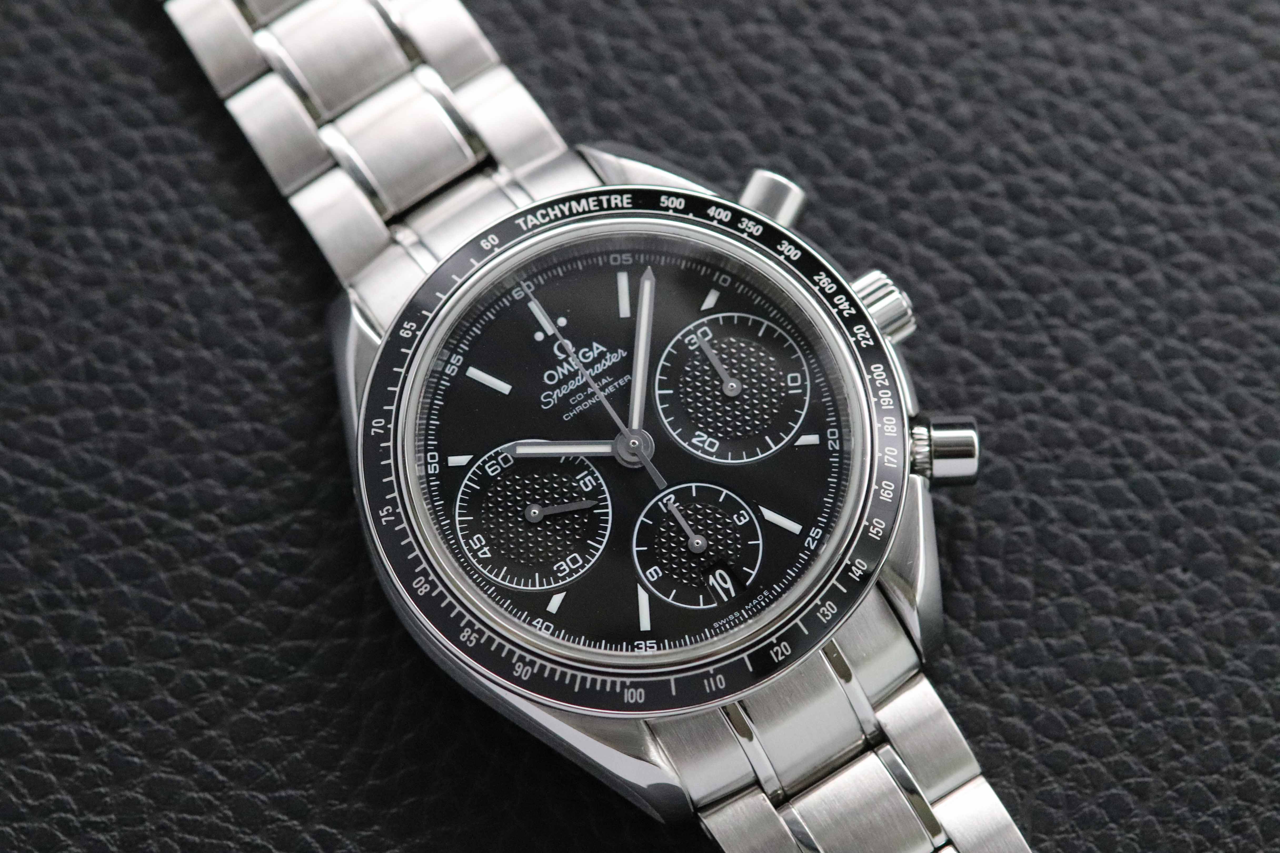 Omega Speedmaster Racing 326.30.40.50.01.001 Cadran noir 2018