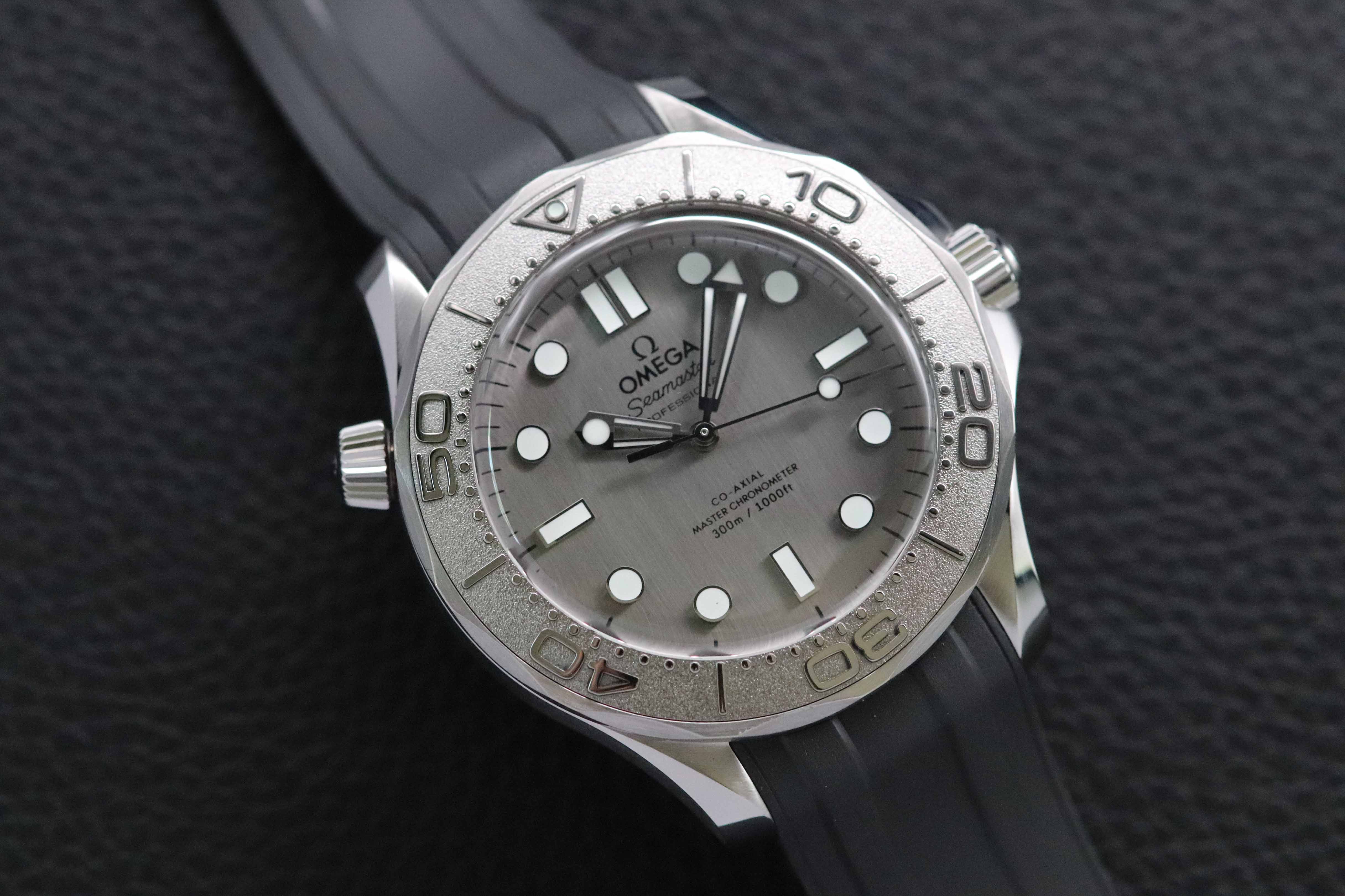 Omega Seamaster Diver 300 210.32.42.20.06.002 Gray Dial 2025