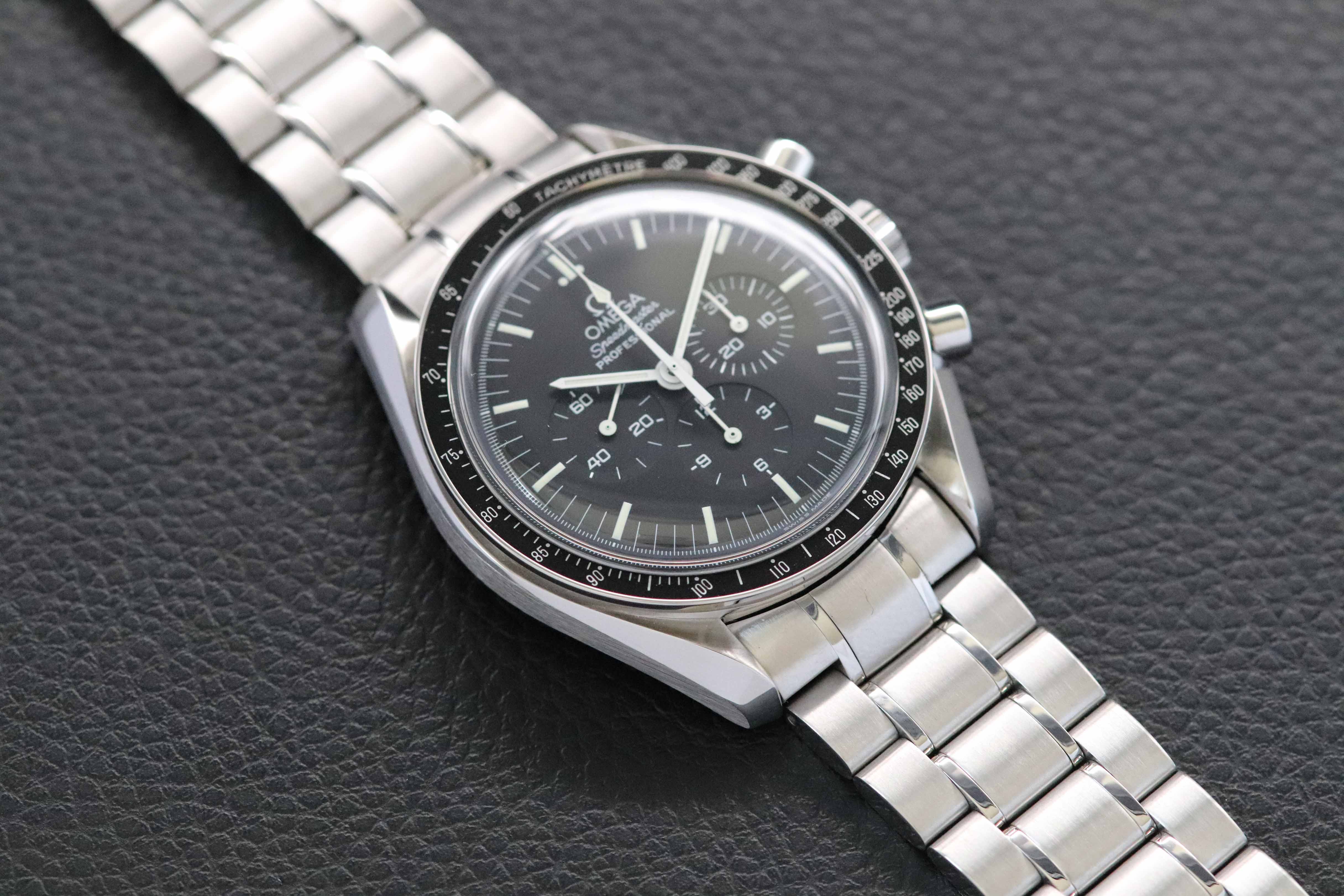 Omega Speedmaster Moonwatch 3570.50 NOS Fullset 2000 Box+Papers
