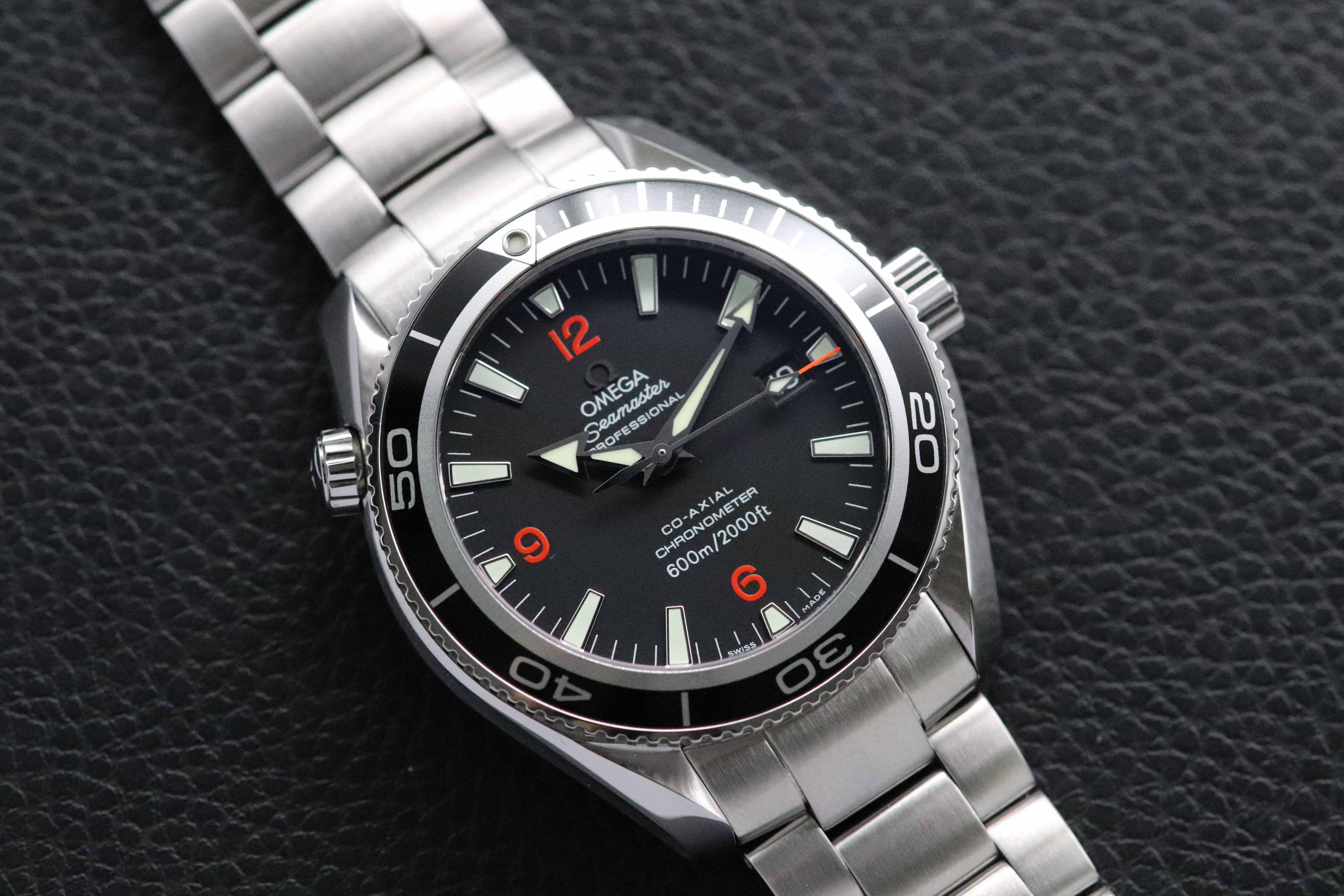 Omega Seamaster Planet Ocean 2201.51, FULLSET de 2008, caja y PAPERS