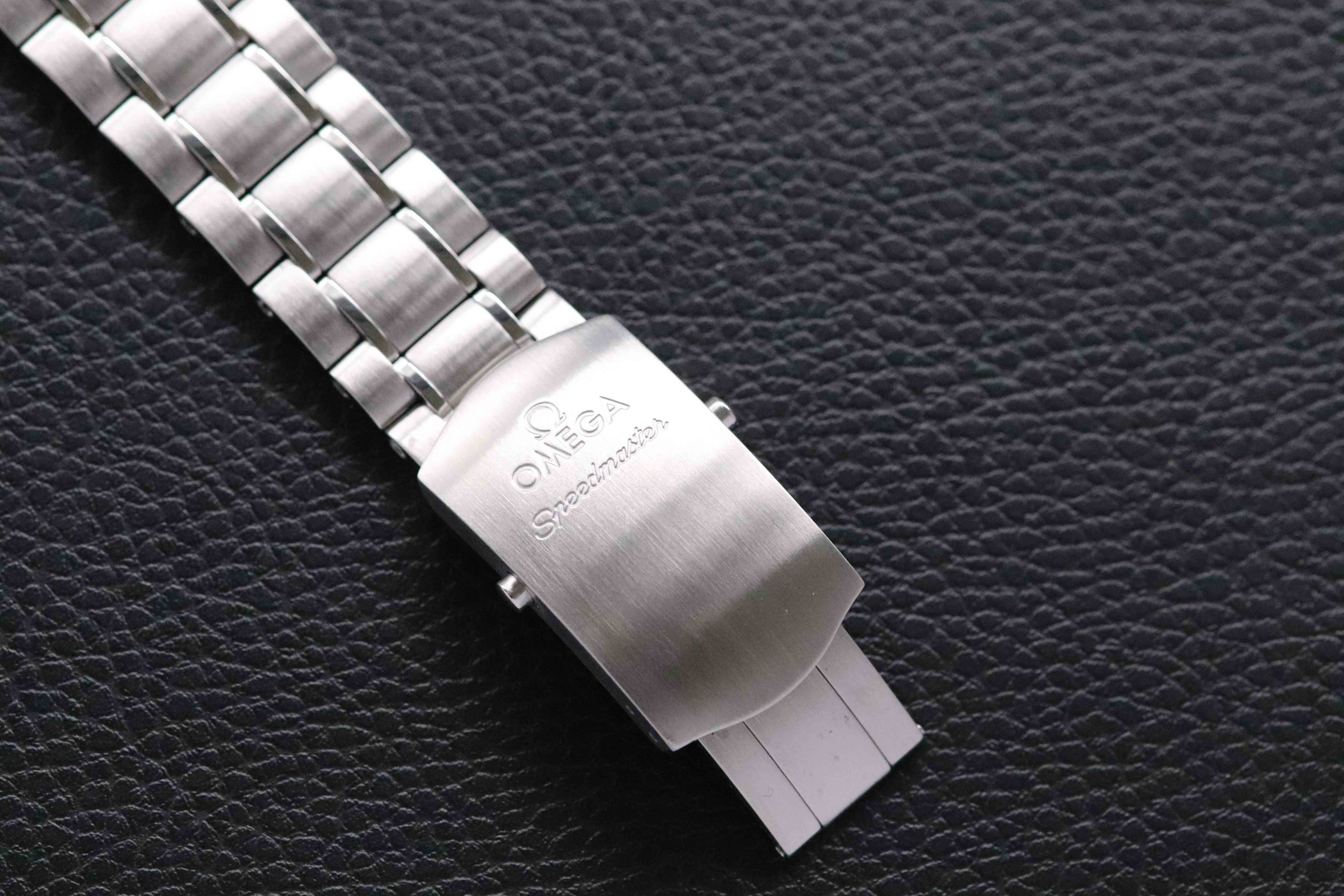 Omega Speedmaster Racing 326.30.40.50.01.001 Black Dial 2018