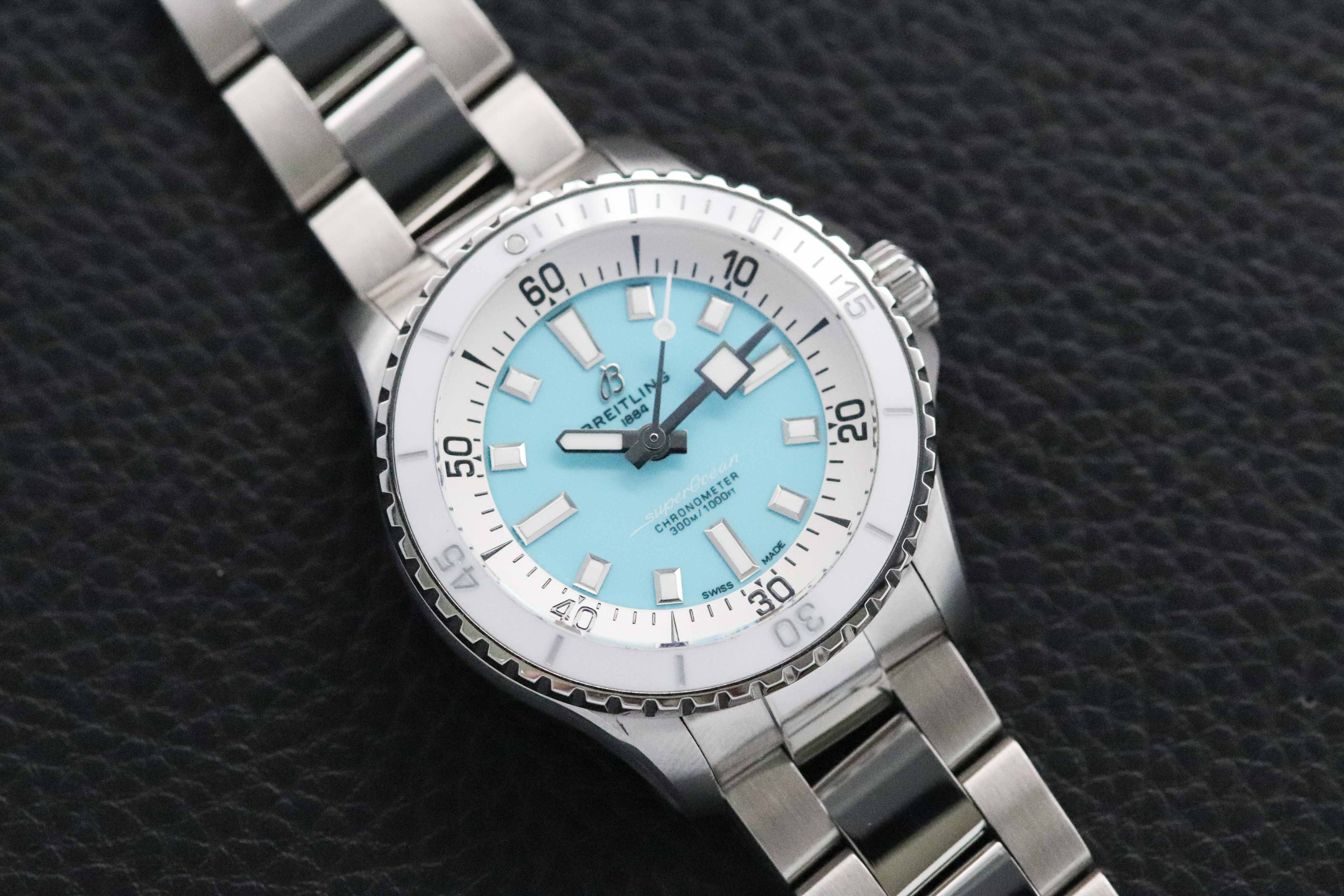 Breitling Superocean 36 A17377 FULLSET 2023 con scatola e PAPERS