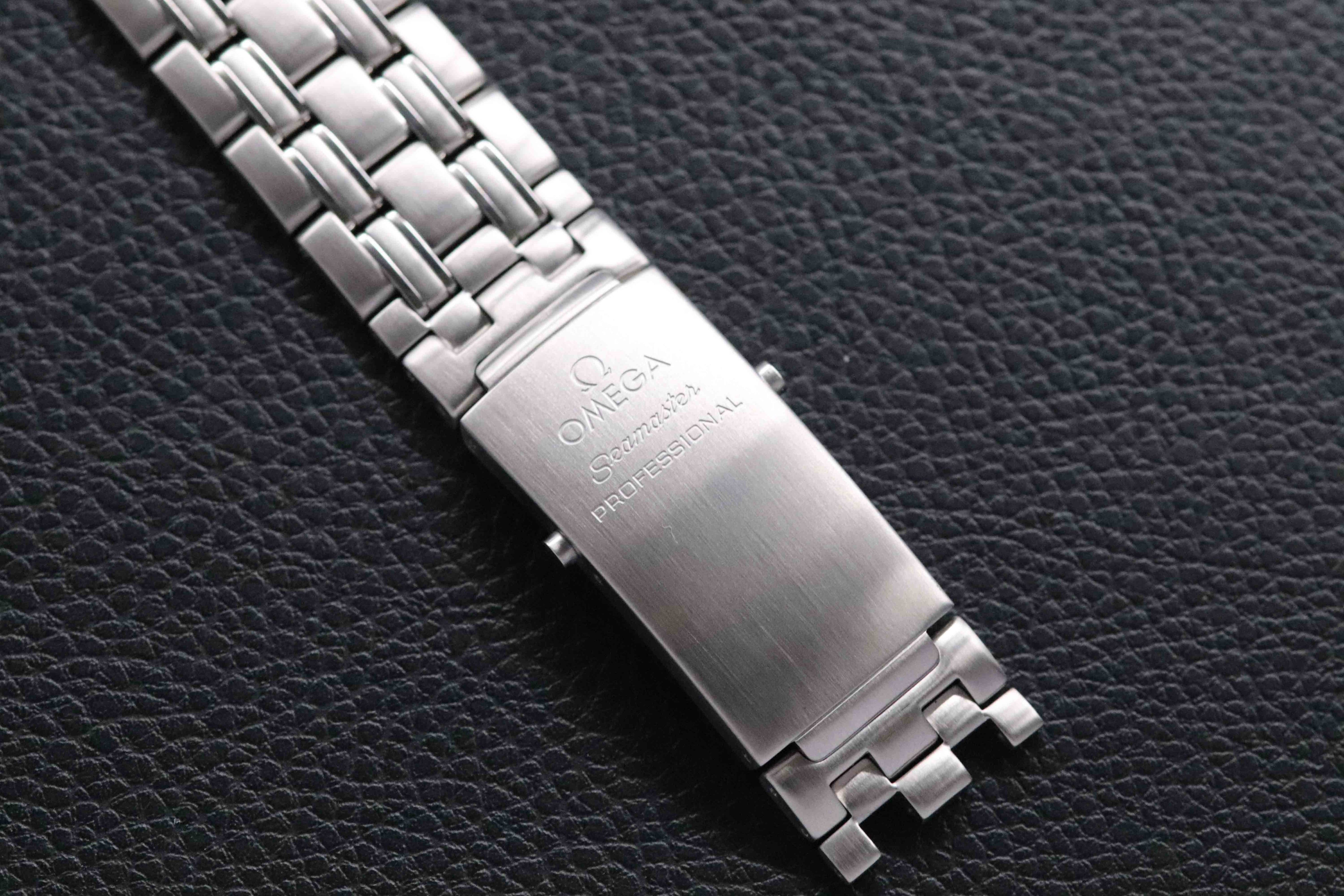 Omega Seamaster 2531.80 James Bond 2004 Papers