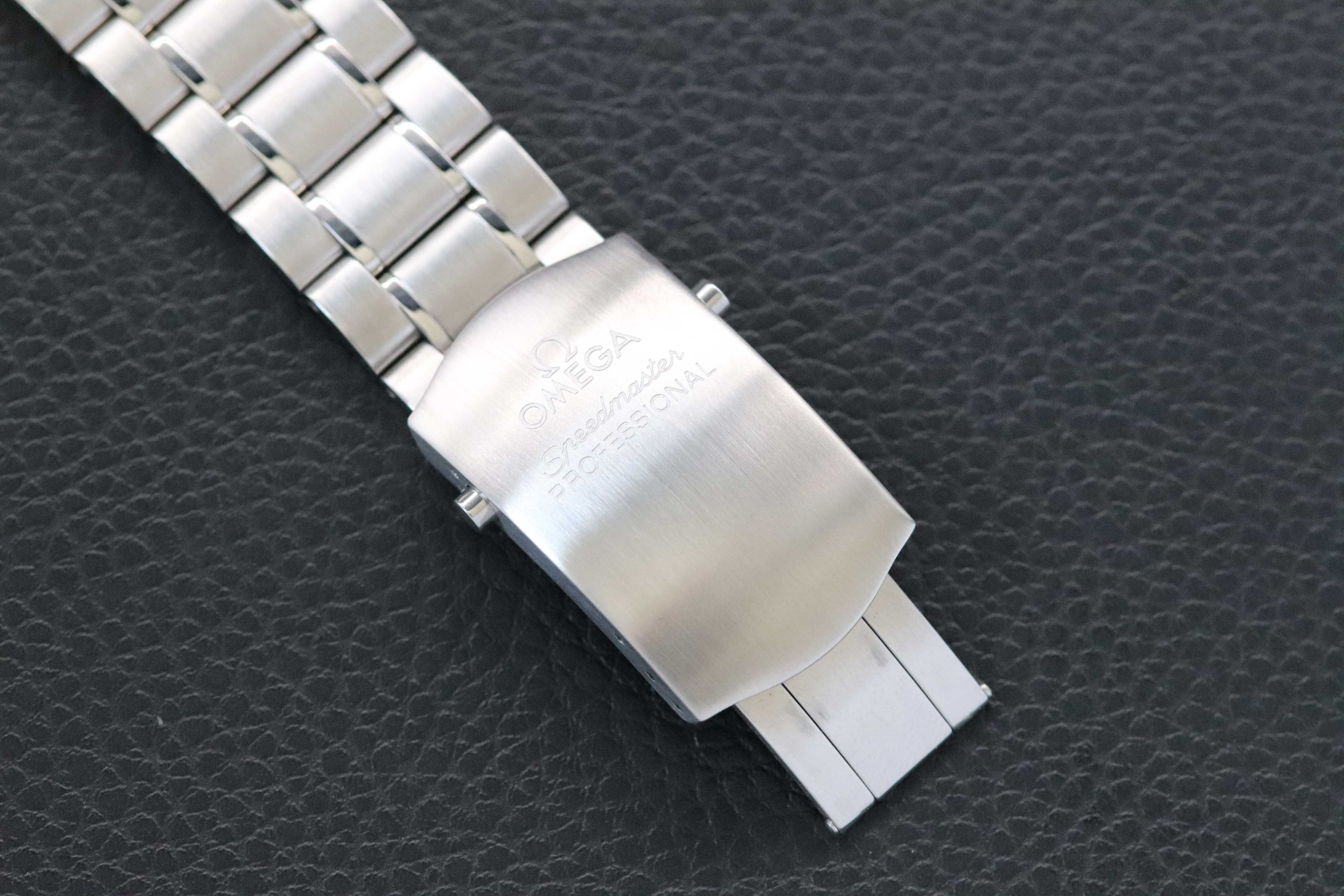 Omega Speedmaster Moonwatch 3570.50 NOS Fullset 2000 Box+Papers