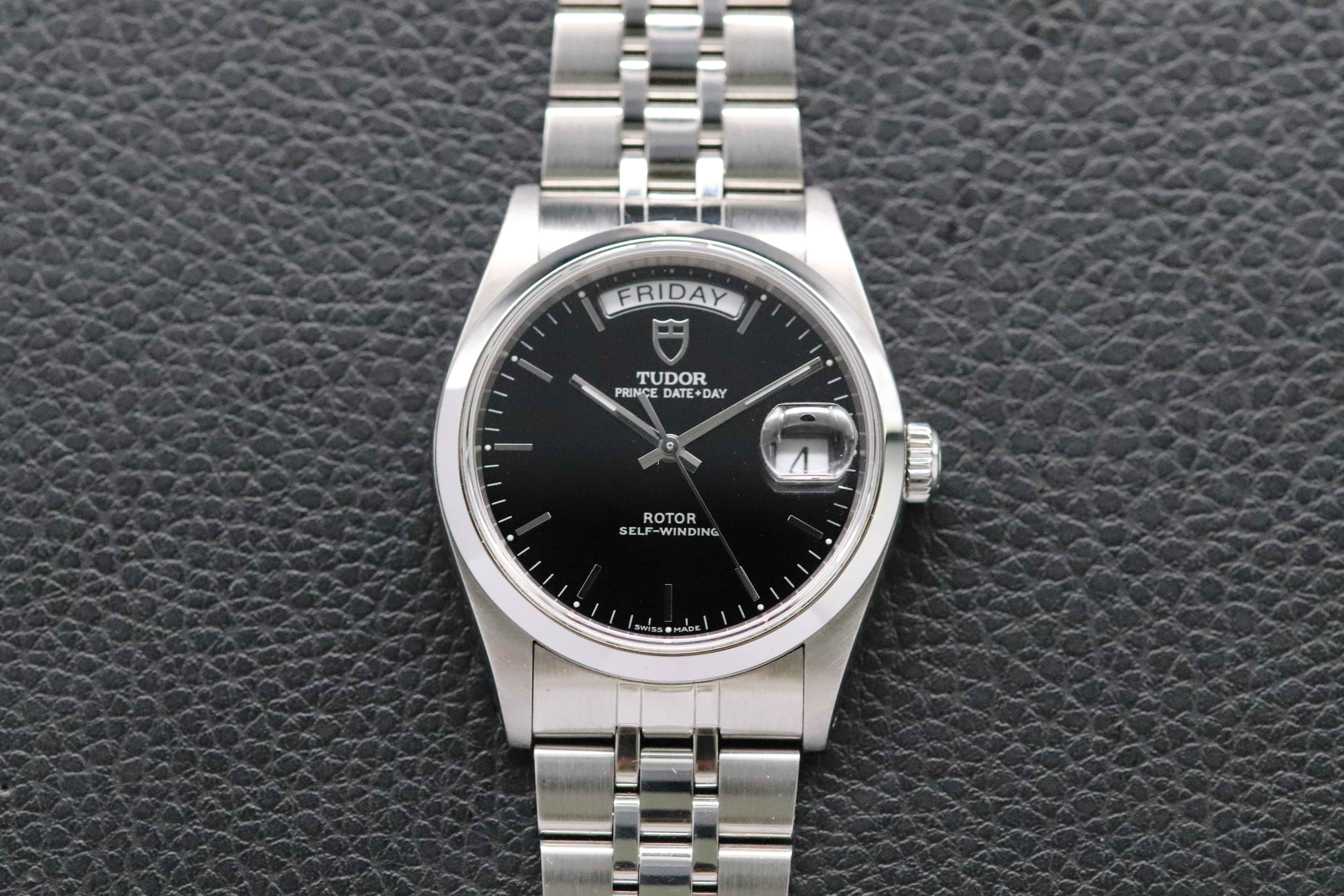 Tudor Date-Day 76200 Black Dial 2019 PAPERS