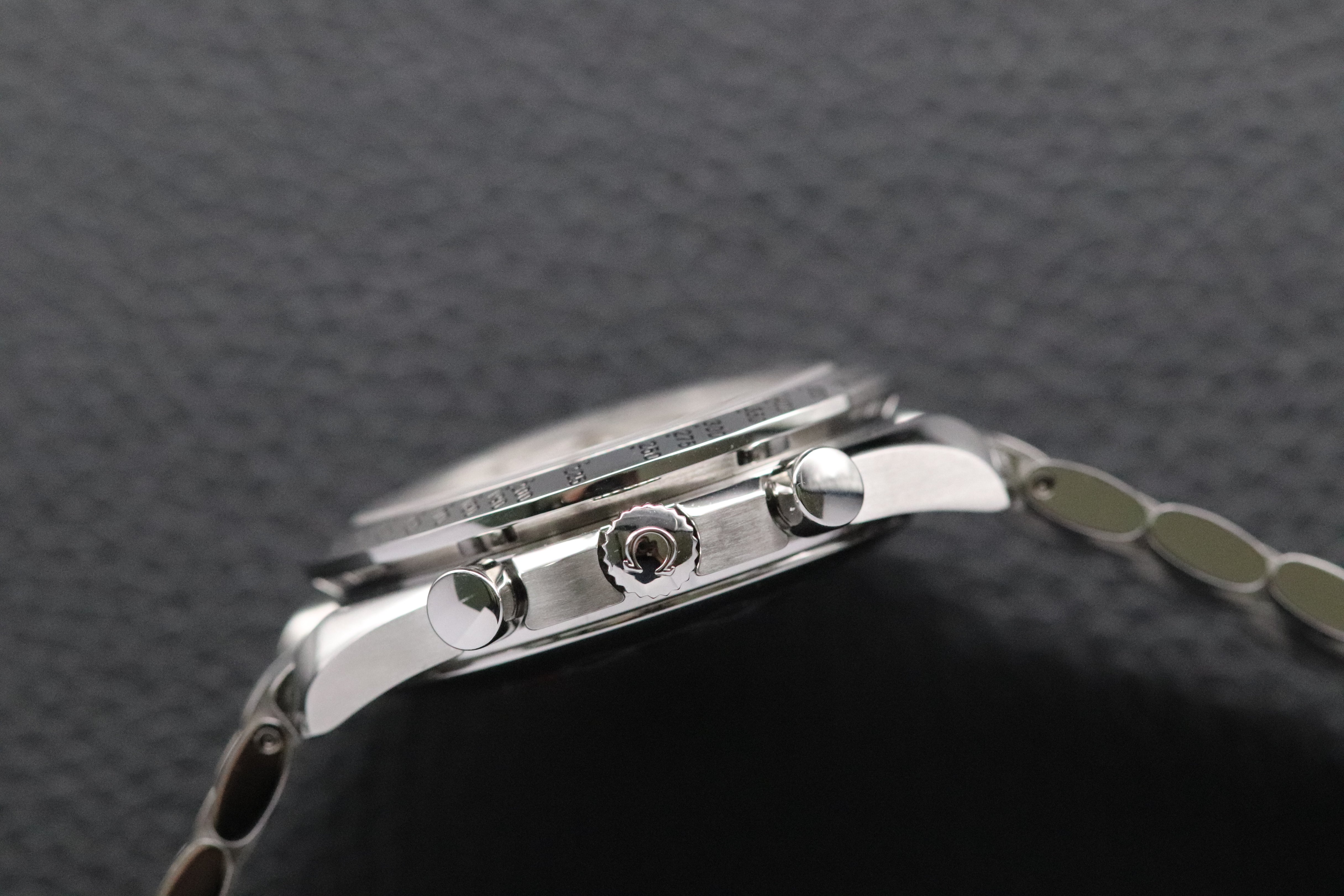 Omega Speedmaster Day Date 3523.30 Quadrante argento 2011
