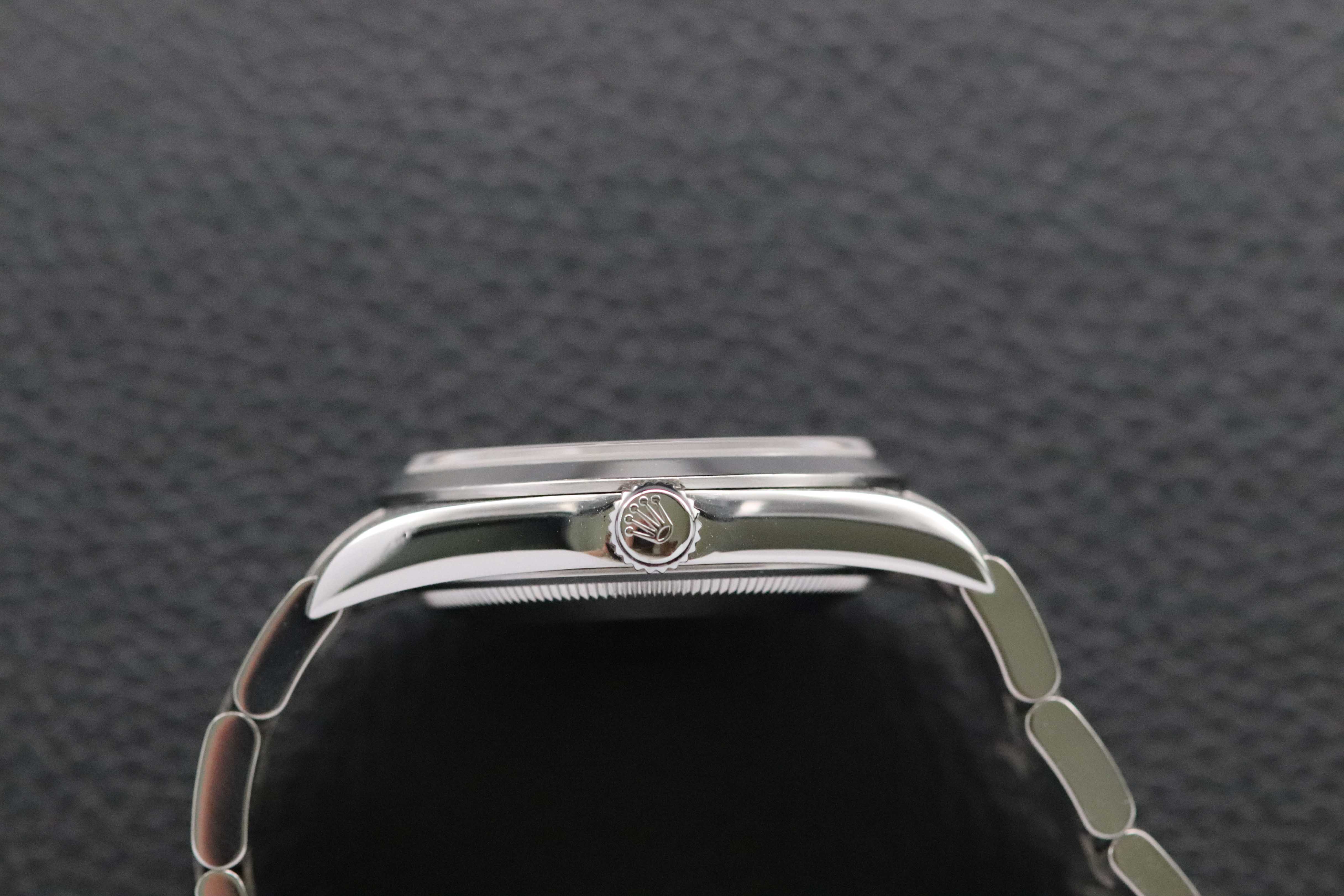Rolex Explorer 114270 Complete Set 2002 Box + Papers