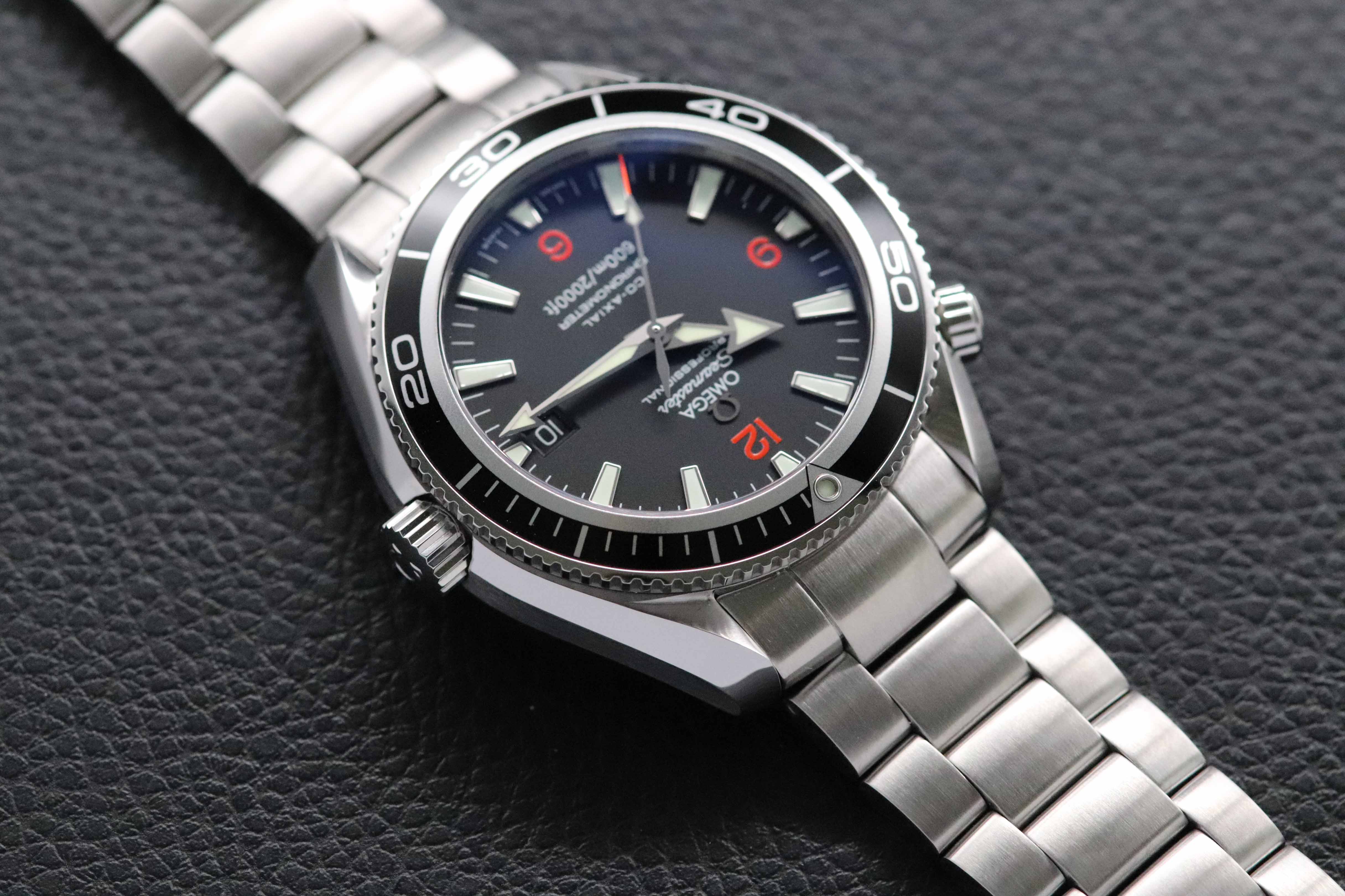 Omega Seamaster Planet Ocean 2201.51, FULLSET de 2008, caja y PAPERS