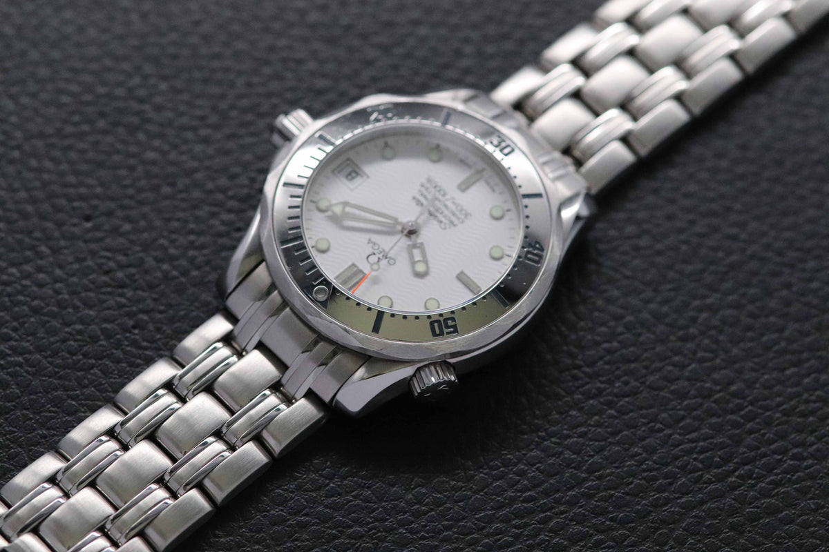 Omega Seamaster Diver 300 2552.20 White Dial 1999