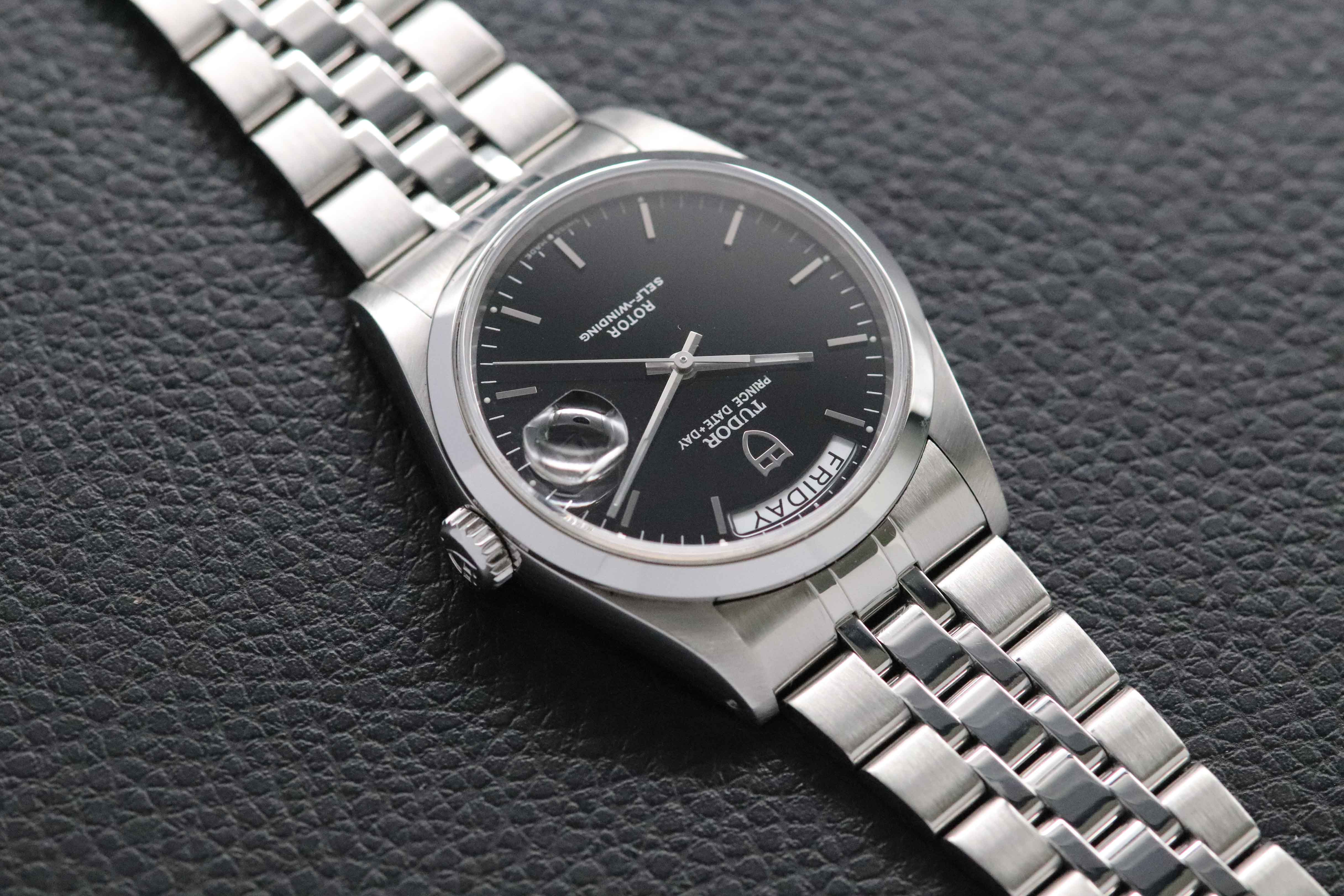 Tudor Date-Day 76200 Black Dial 2019 PAPERS