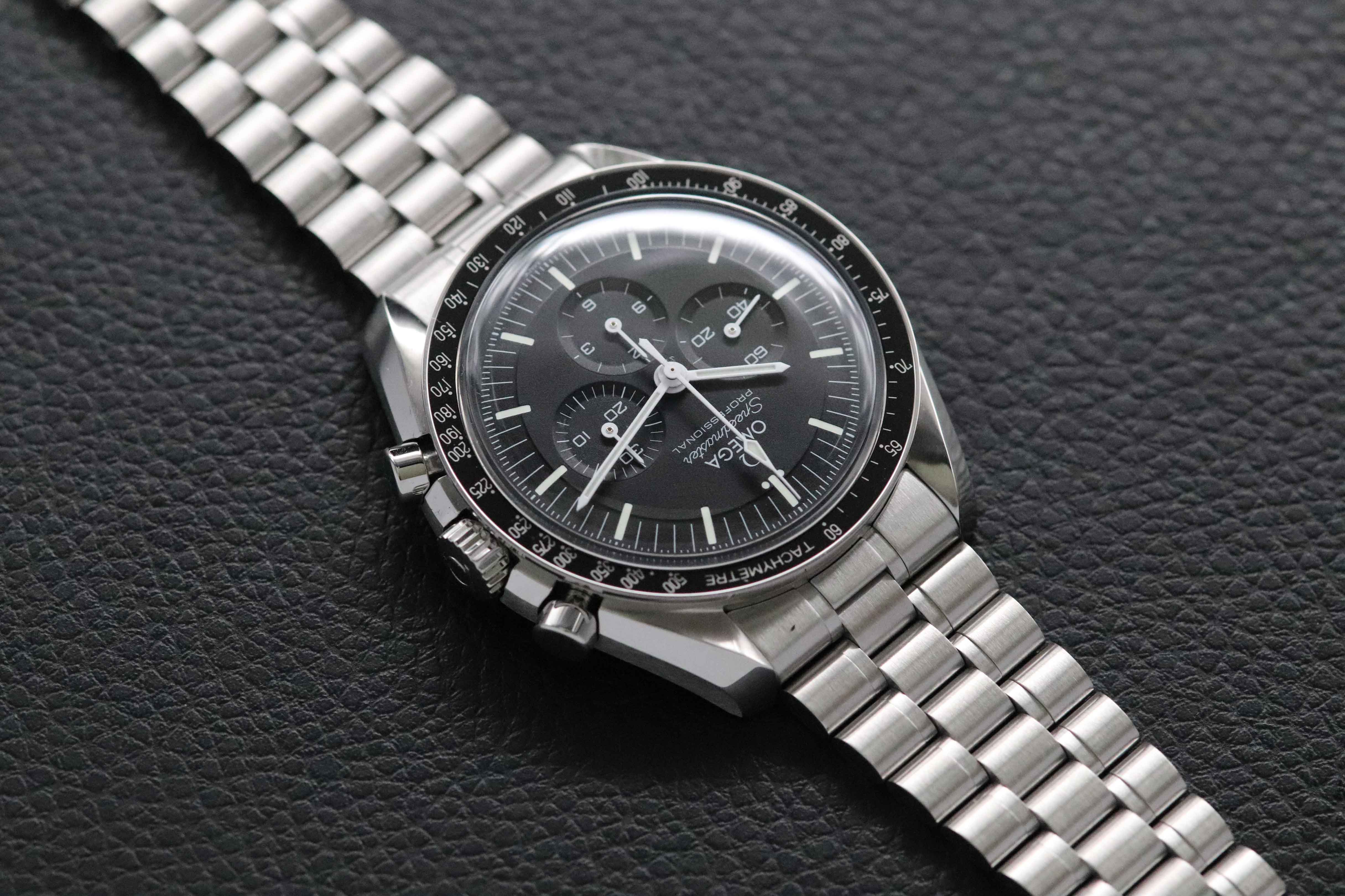 Omega Speedmaster Professional Moonwatch 310.30.42.50.01.001 Fullset 2024 Box+Papers