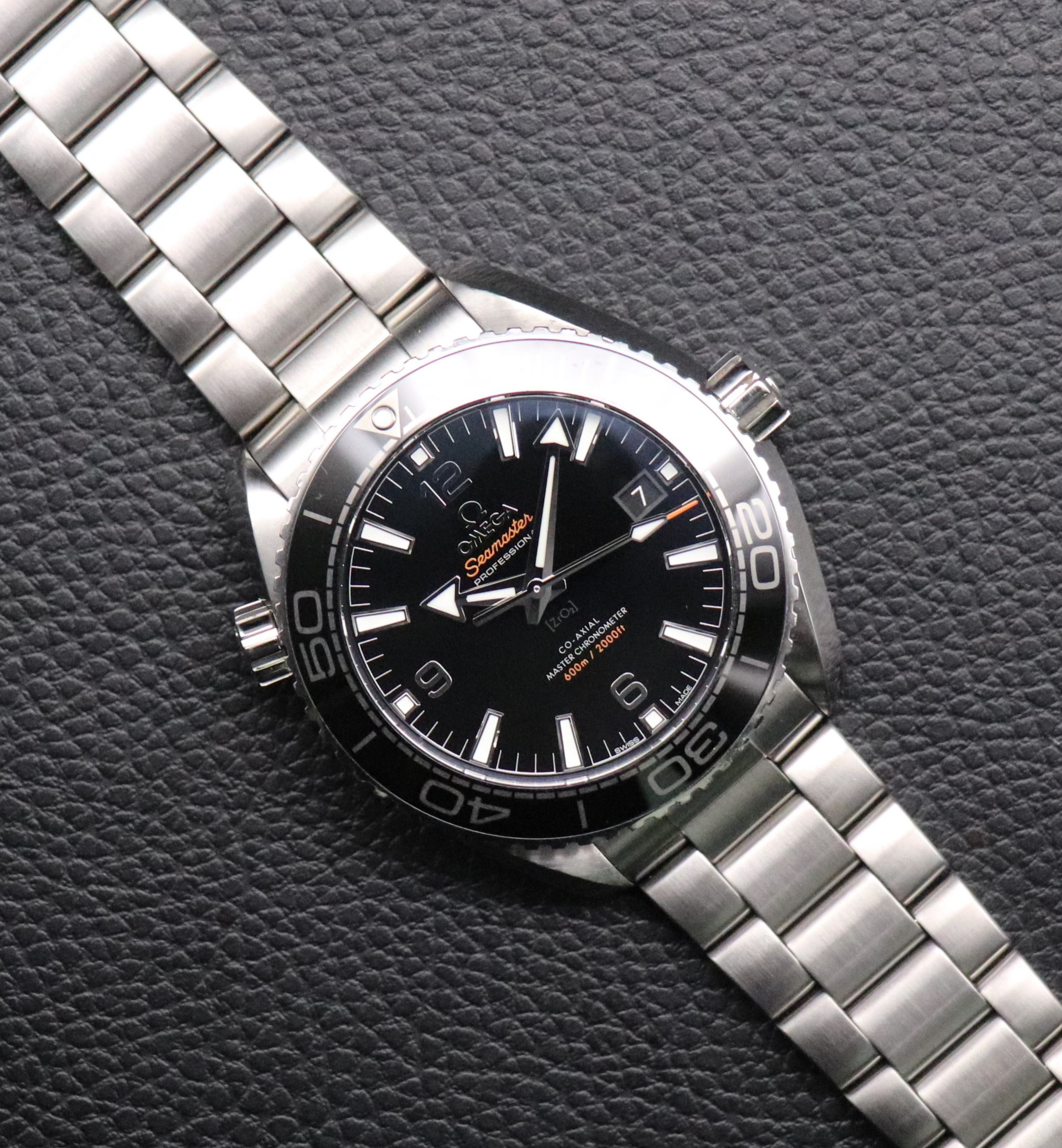 Omega Seamaster Planet Ocean 215.30.44.21.03.001 Fullset 2022 Box+Papers