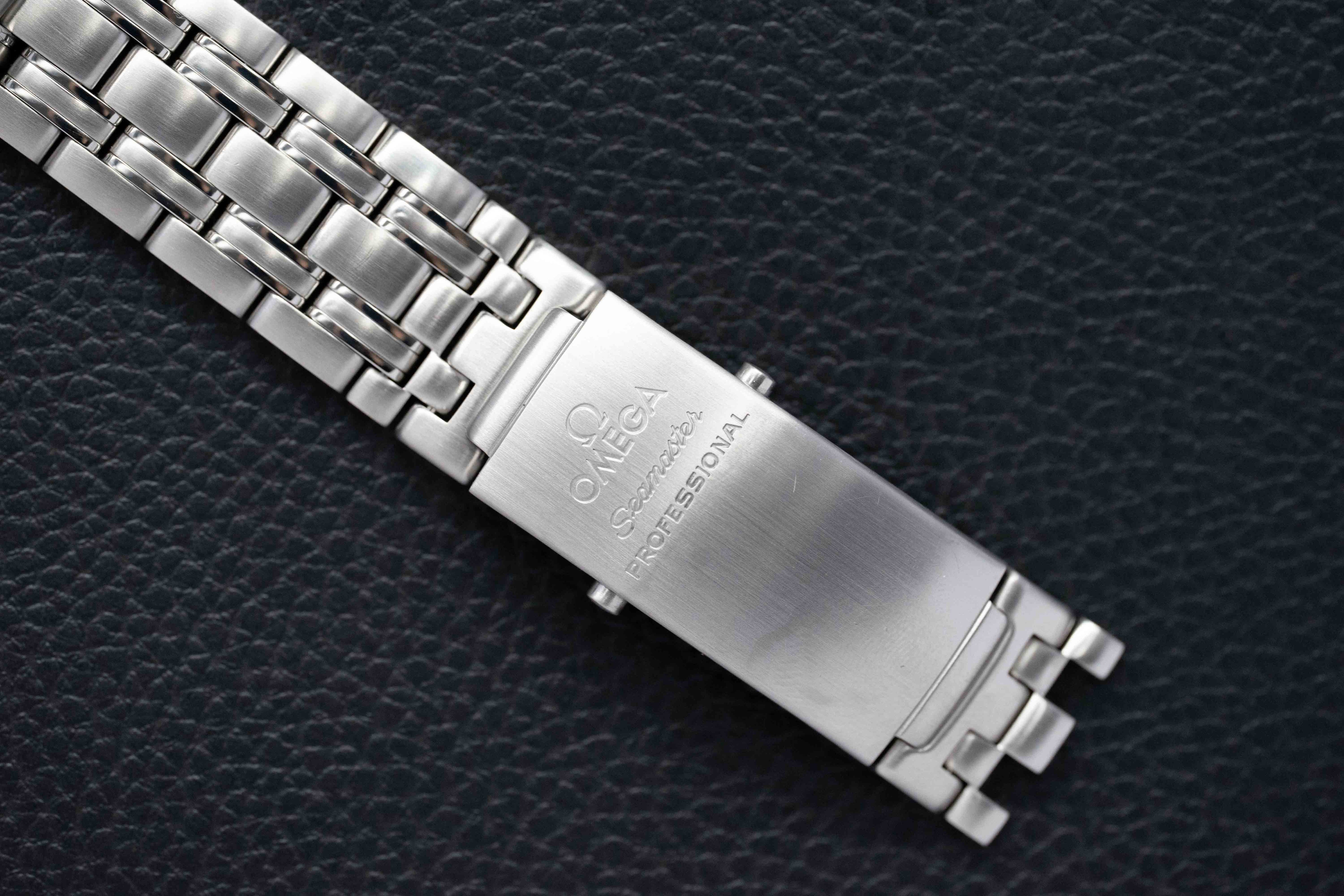 Omega Seamaster Diver 300M 212.30.36.20.01.001 Papers 2012