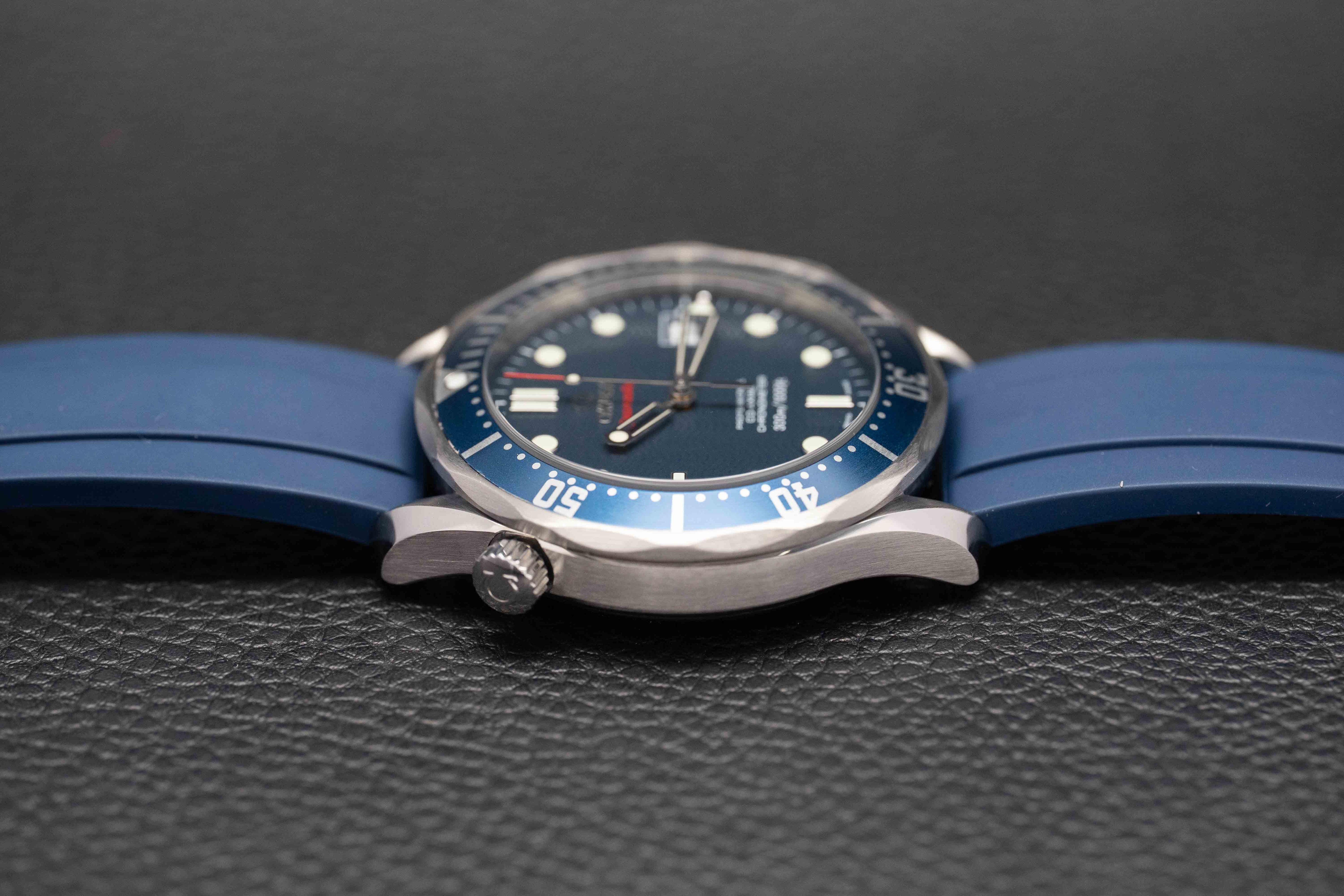 Omega Seamaster Diver 2220.80 Blue Dial 2009
