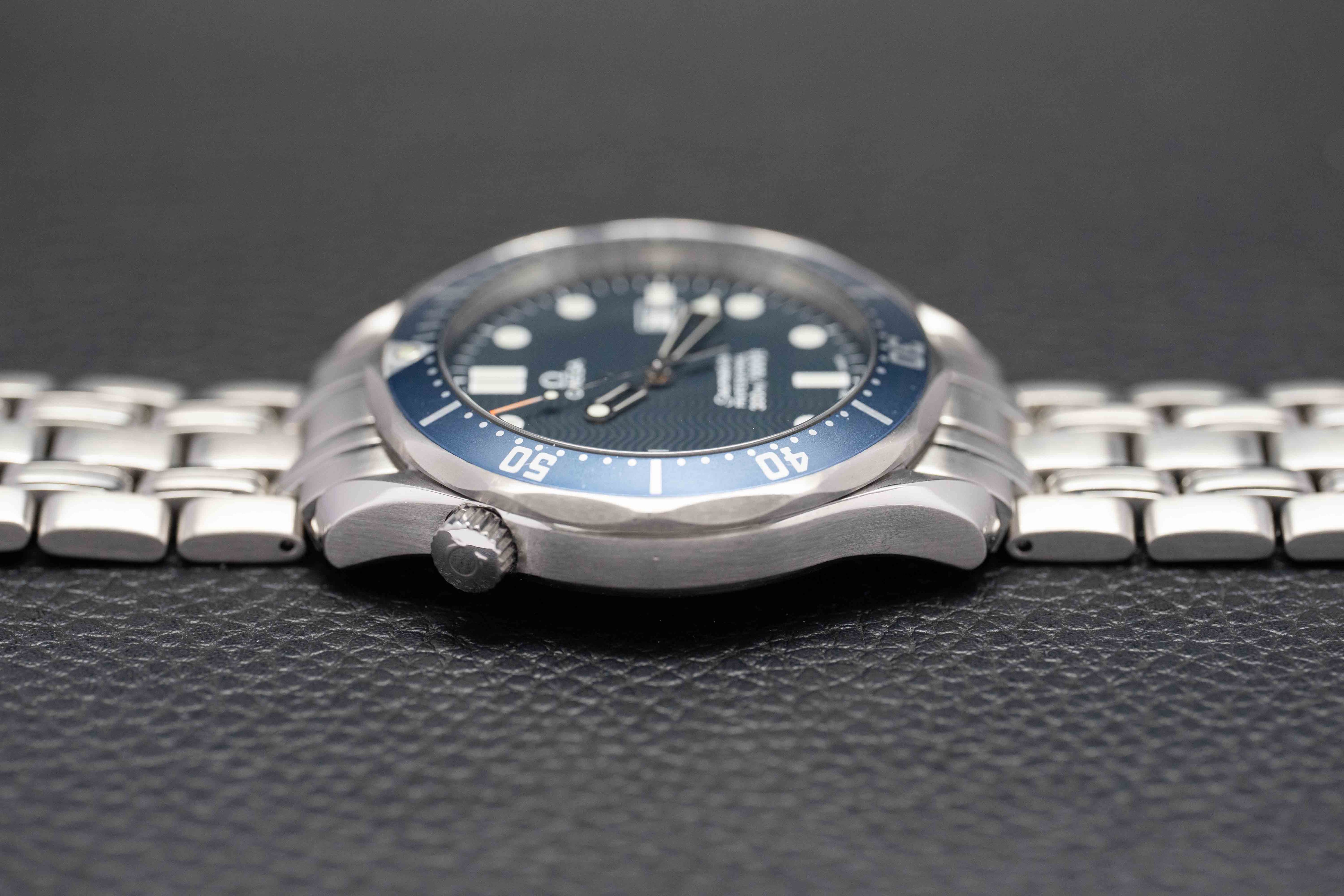 Omega Seamaster James Bond 2541.80 Papers 2000