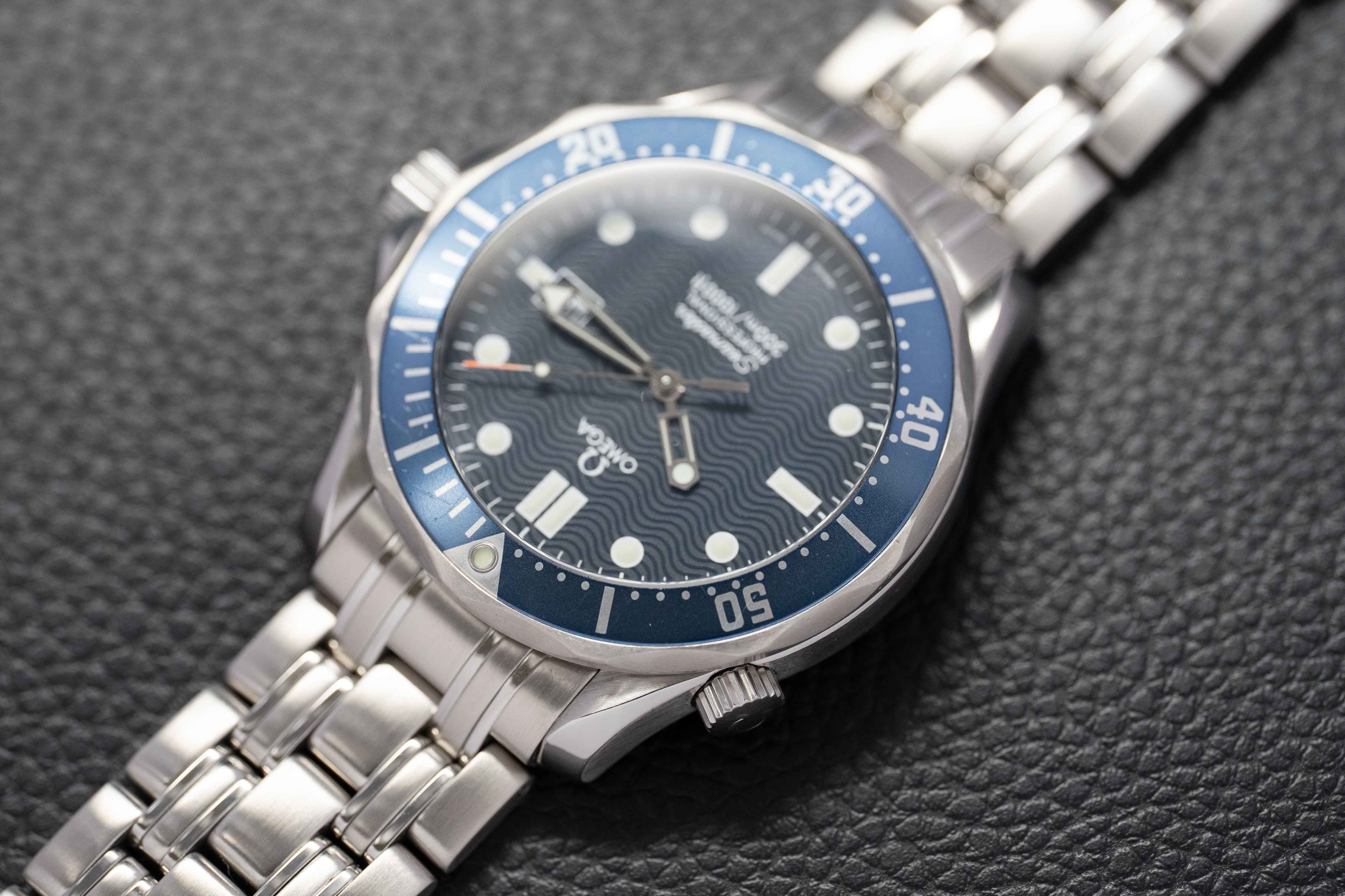 Omega Seamaster James Bond 2541.80 Papers 2000