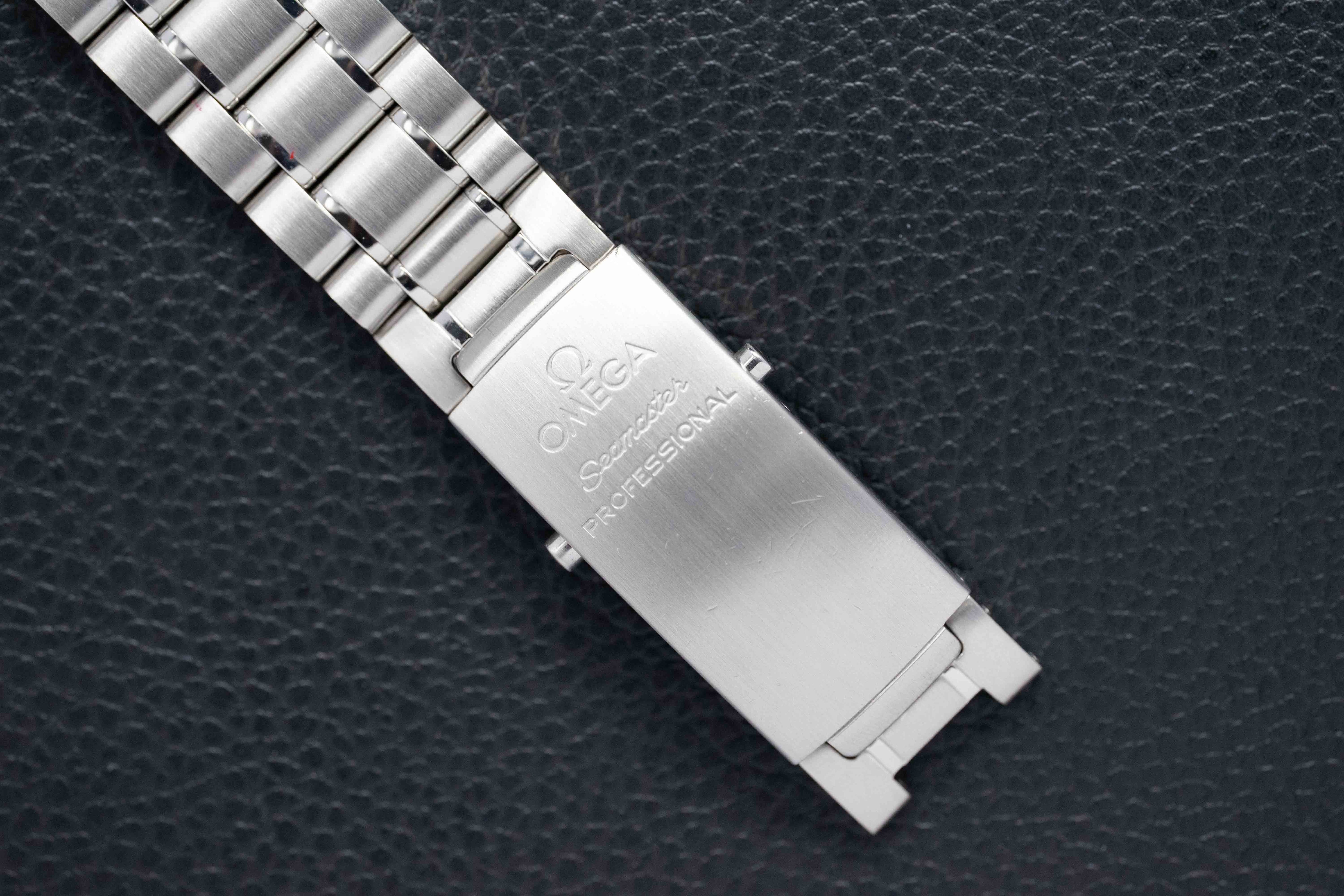 Omega Seamaster 300 2254.50 Black Dial 2004 Papers