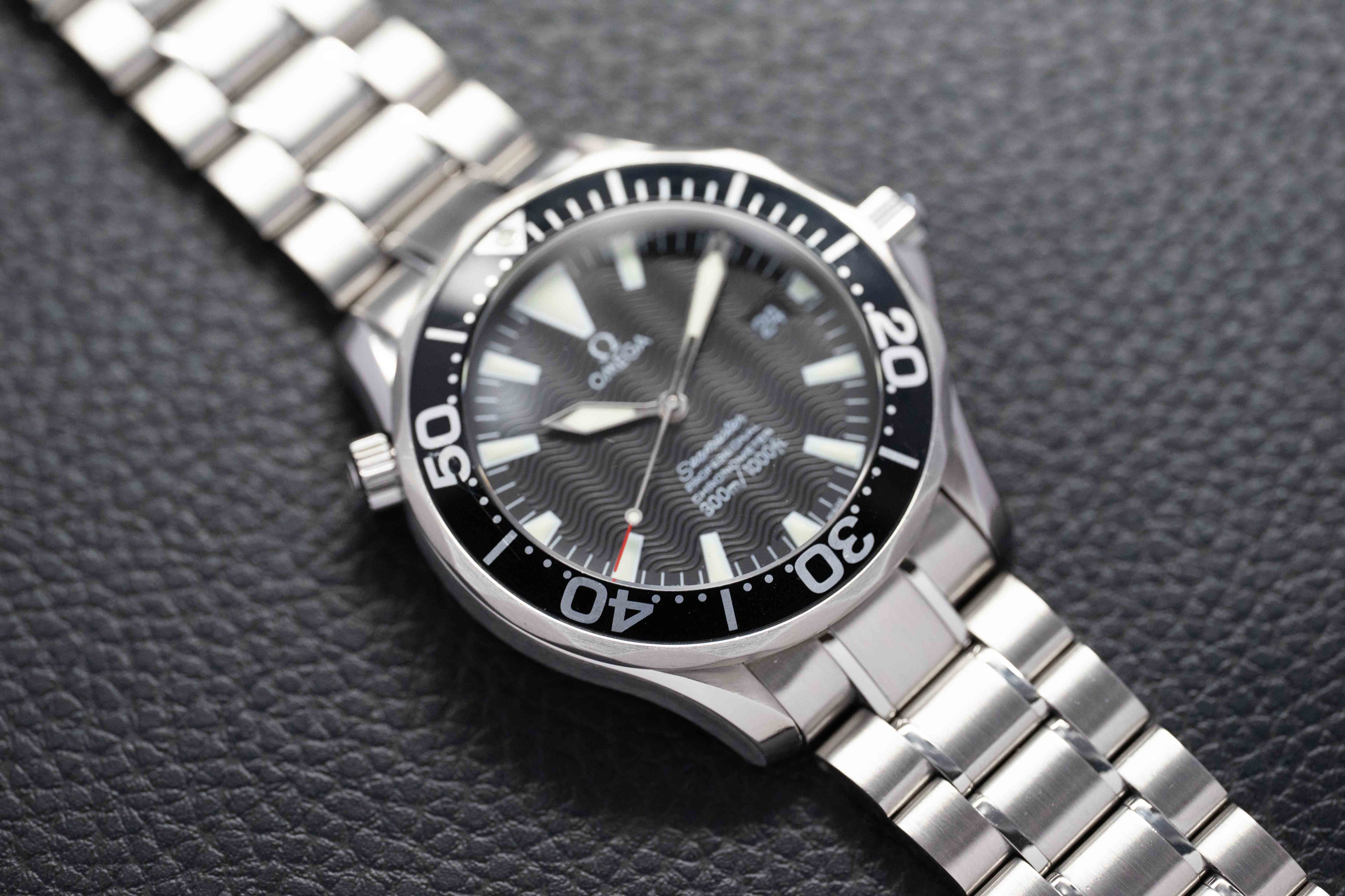 Omega Seamaster 300 2254.50 Black Dial 2004 Papers