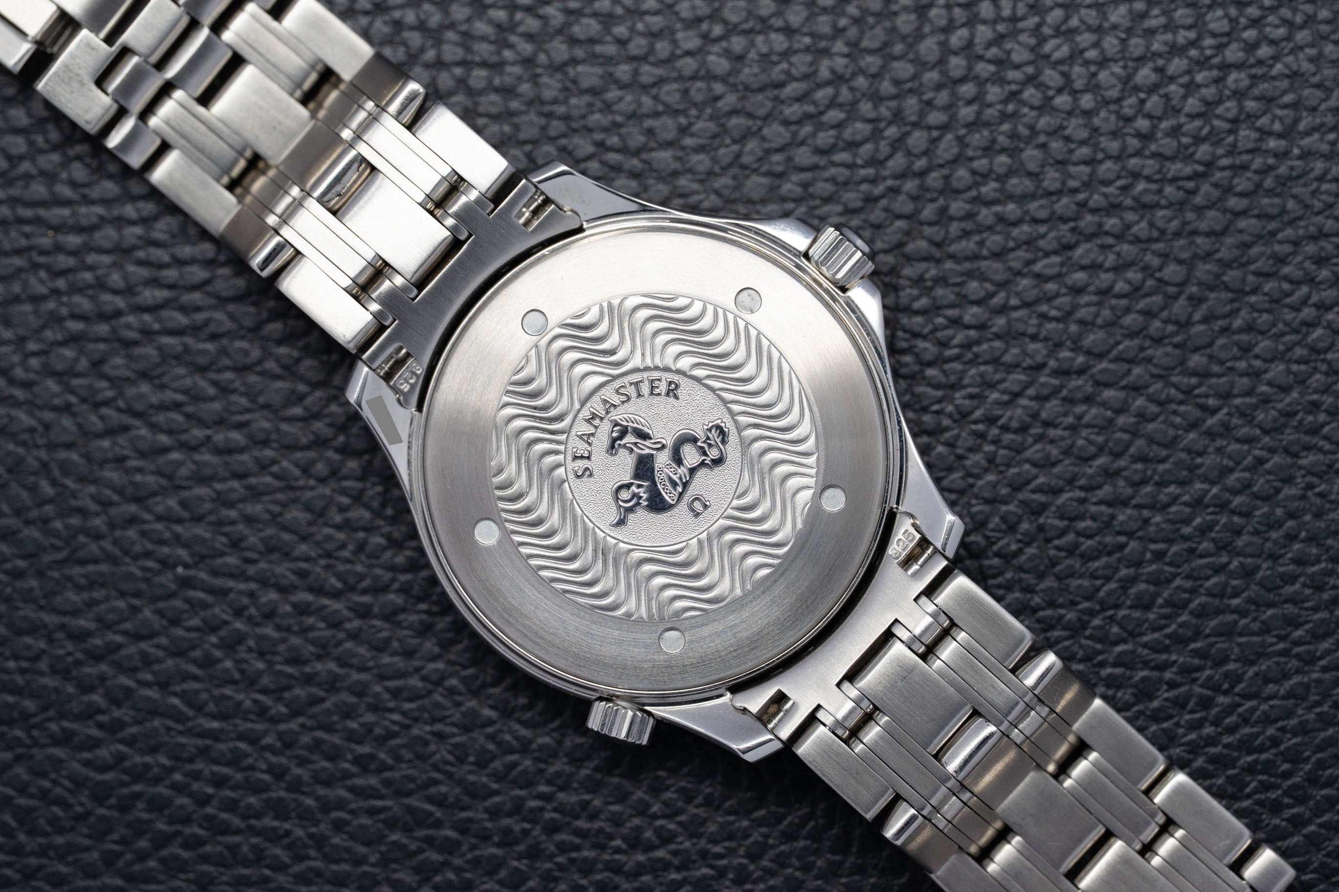 Omega Seamaster 2531.80 James Bond 2001 Papers
