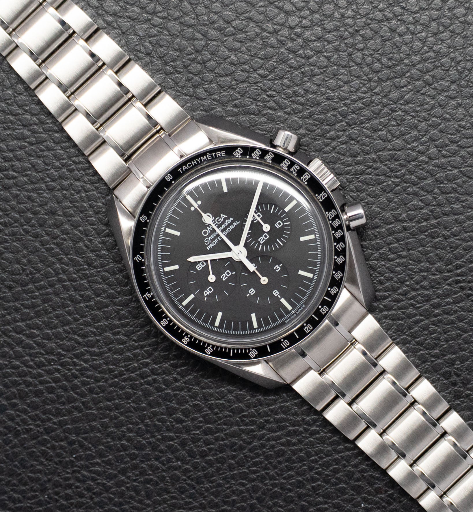 Omega Speedmaster Moonwatch 3572.50 Glass Bottom 2005