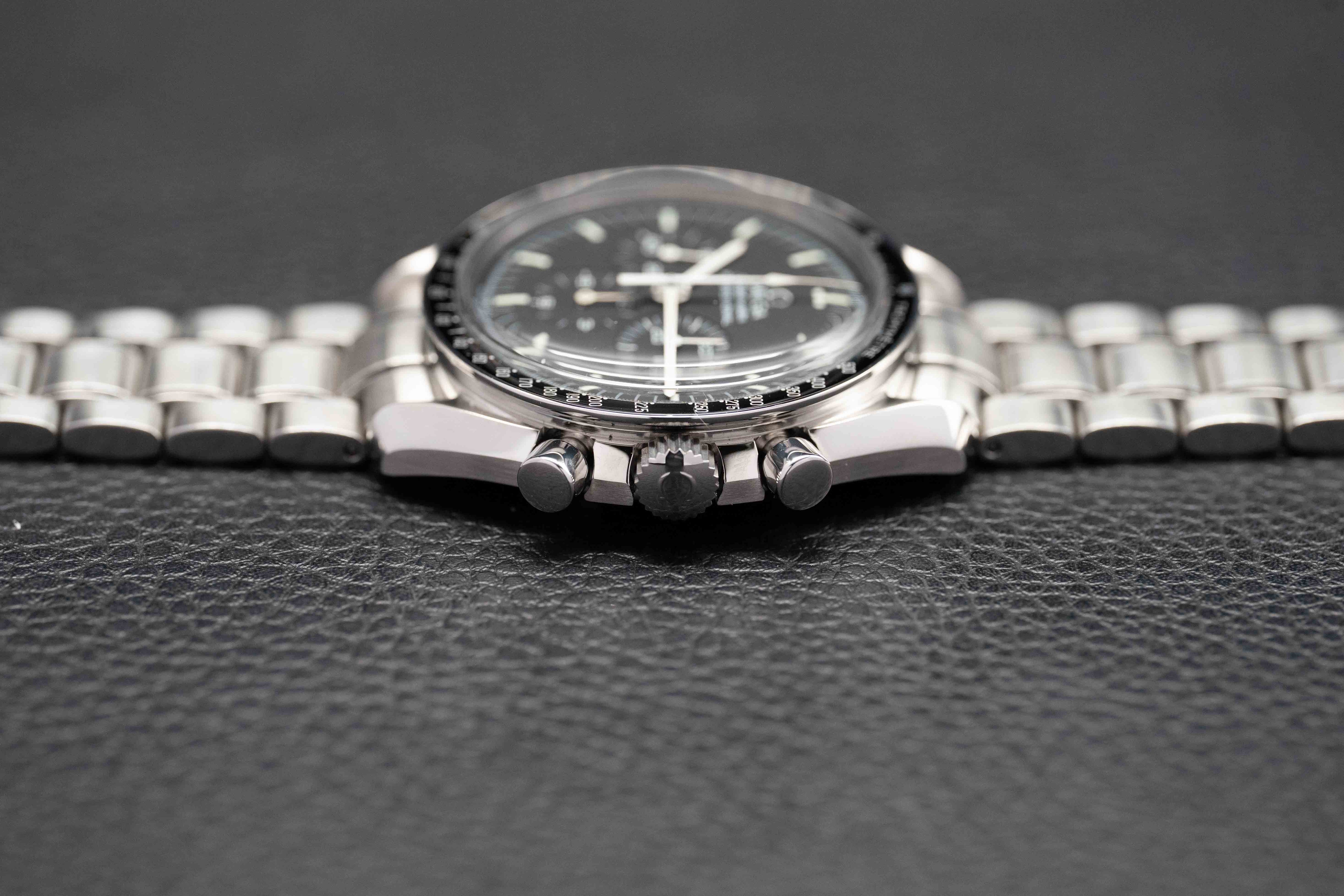 Omega Speedmaster Moonwatch 3572.50 Glass Bottom 2005