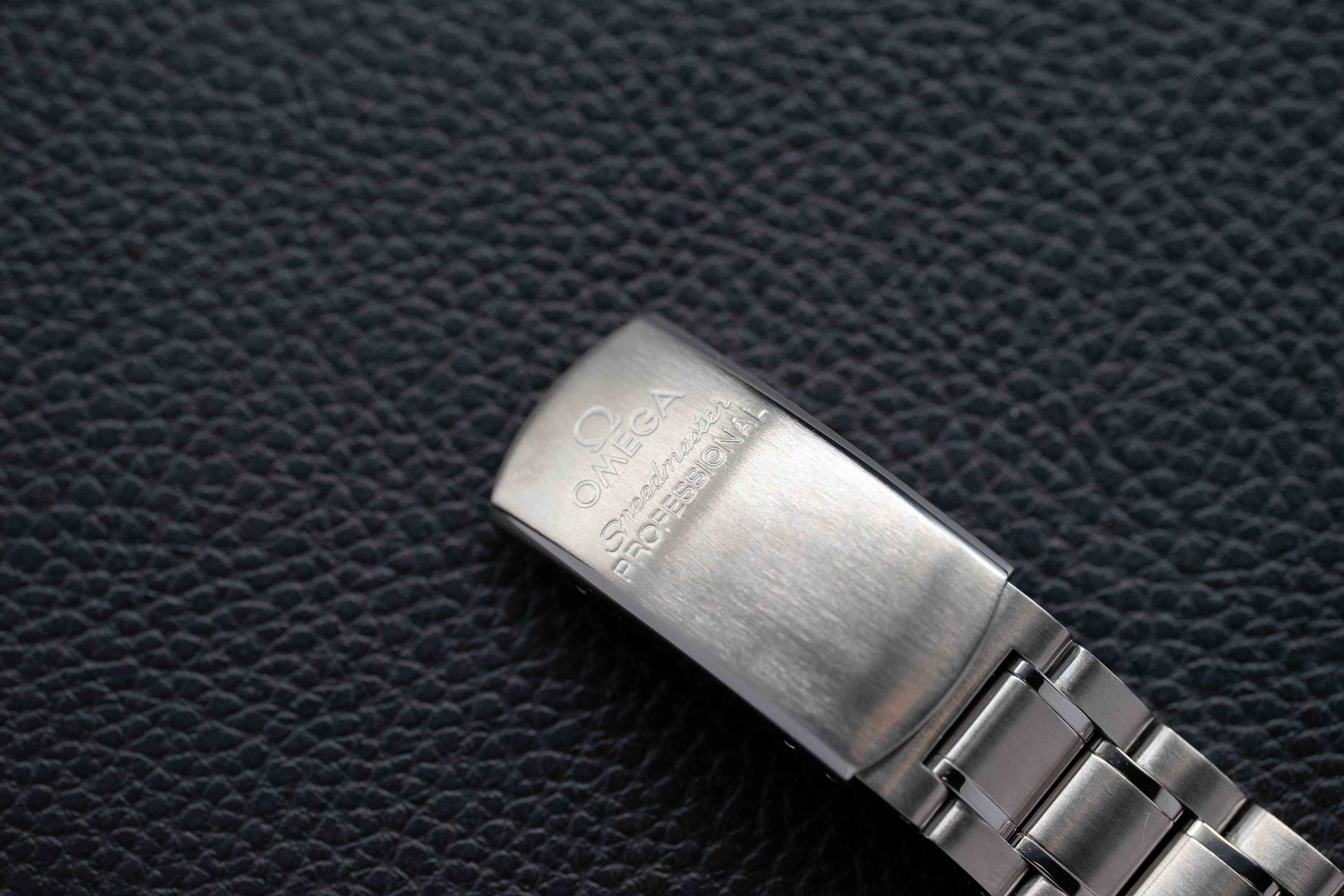 Omega Speedmaster Moonwatch 3572.50 Glass Bottom 2005