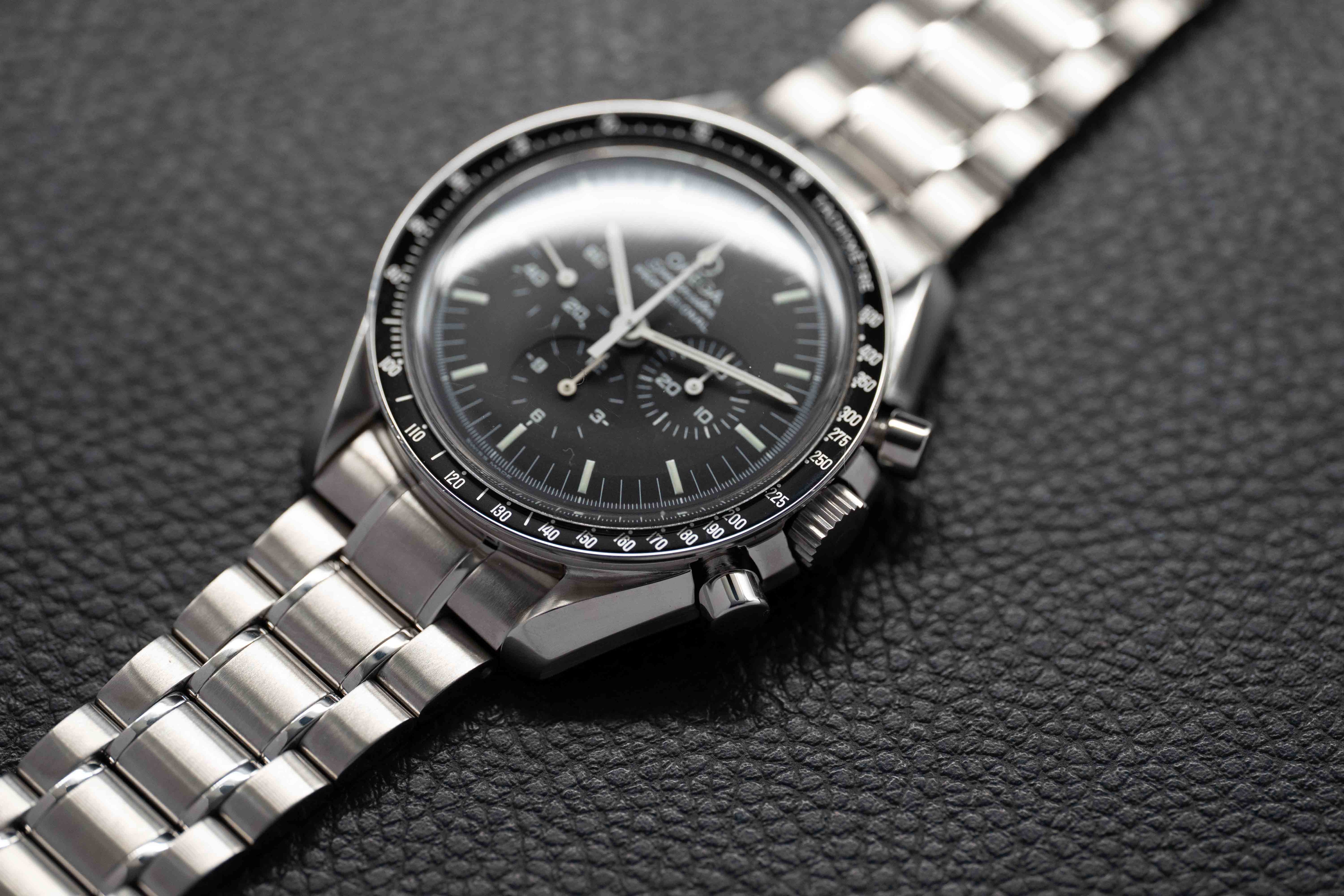 Omega Speedmaster Moonwatch 3572.50 Glass Bottom 2005