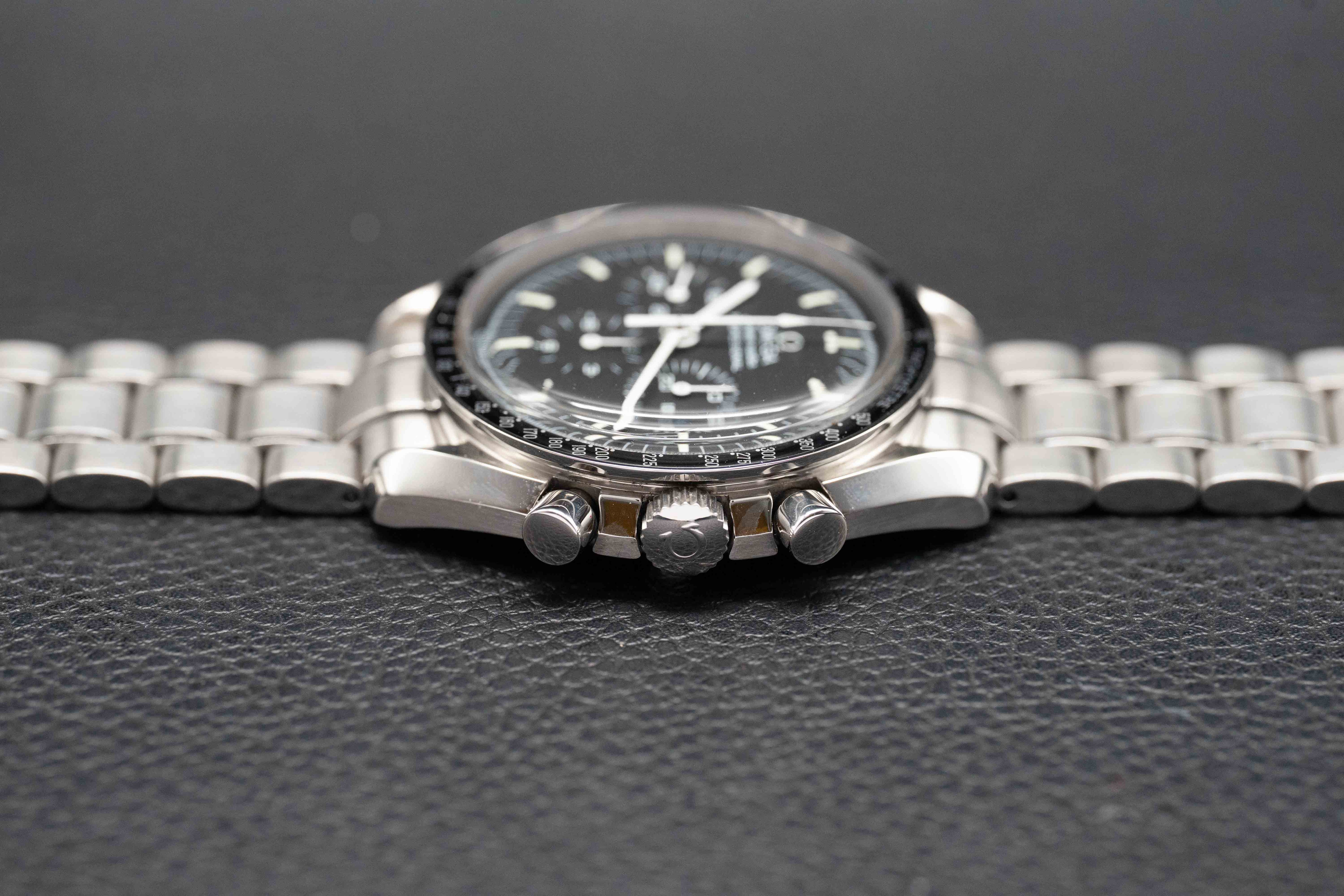 Omega Speedmaster Moonwatch 3572.50 Glass Bottom 2005