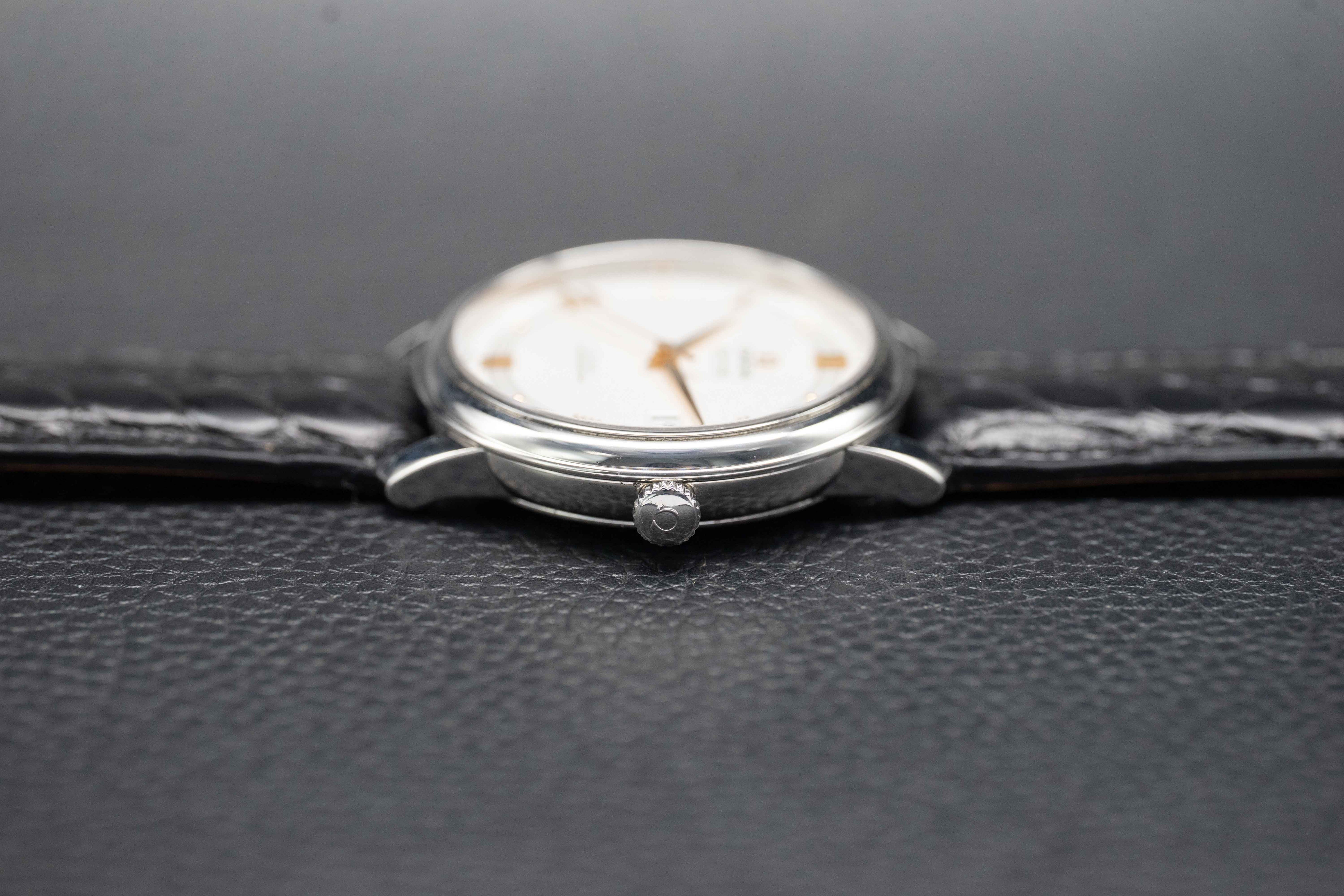 Omega De Ville Prestige 424.13.40.20.02.002 Silver Dial 2010