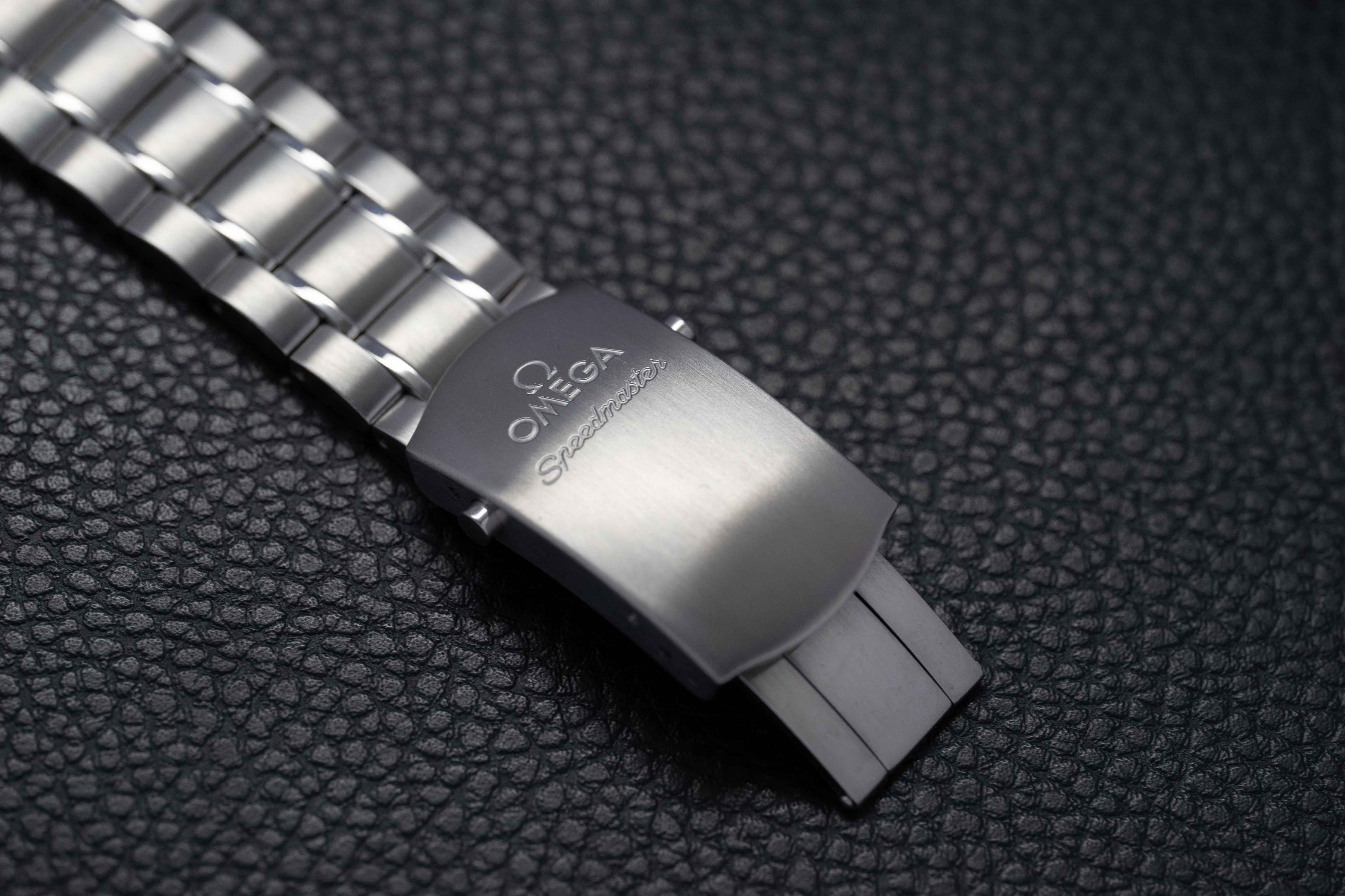 Omega Speedmaster 323.30.40.40.06.001 Fullset 2018 Box+Paper