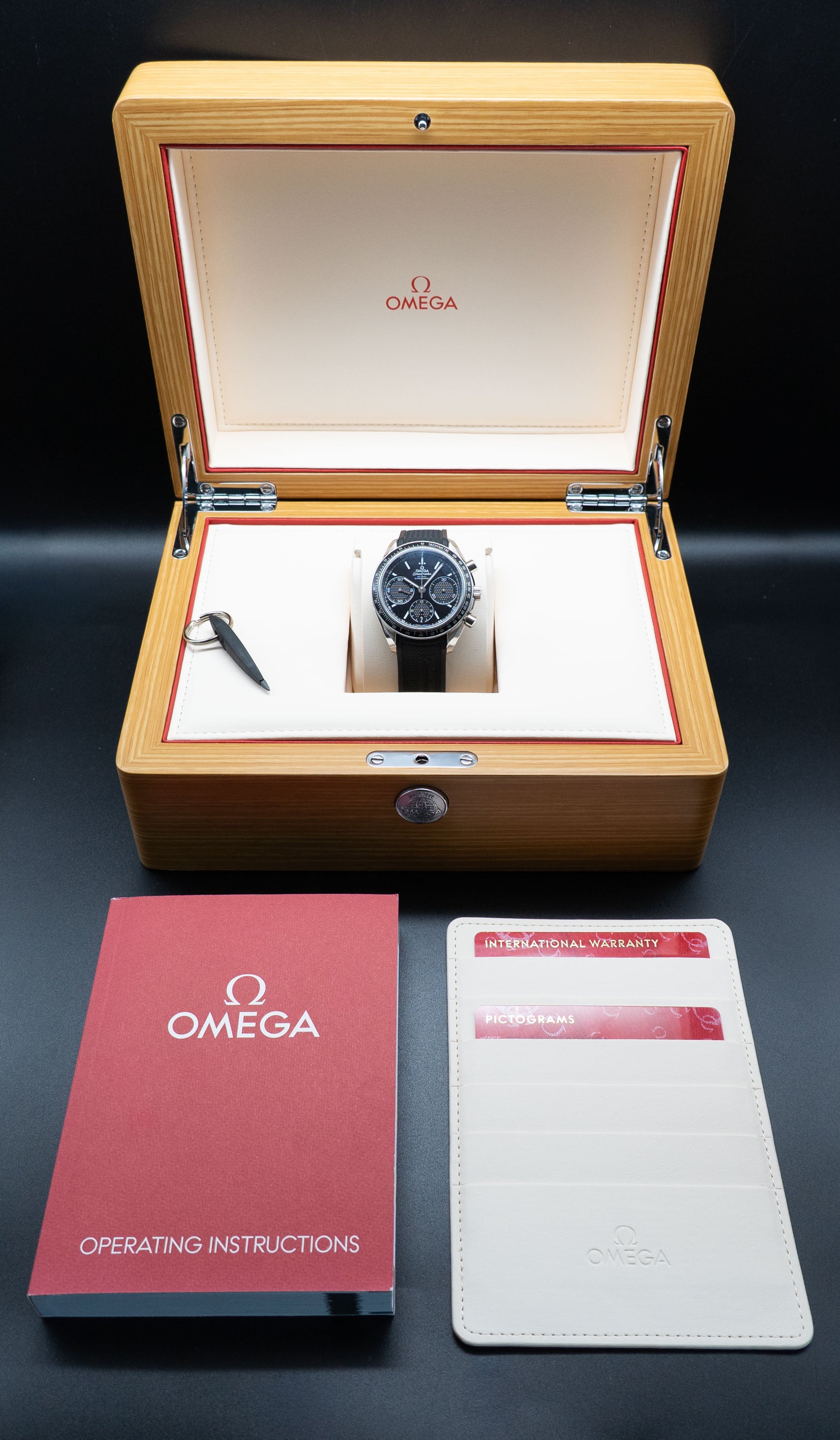 Omega Speedmaster Racing 326.32.40.50.01.001 Fullset 2024 Box+Papers