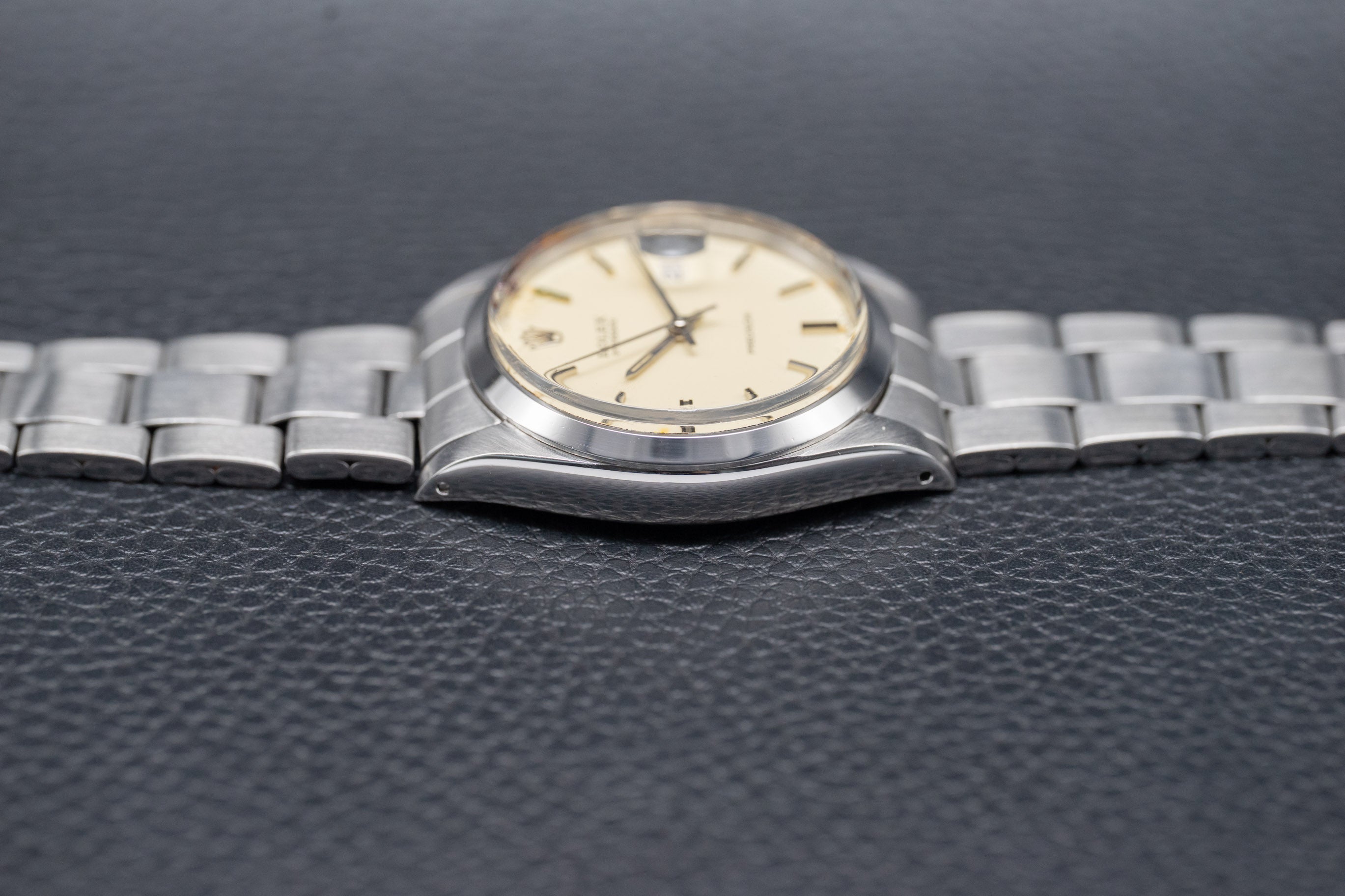 Rolex Oysterdate 6694 Silver Dial 1970