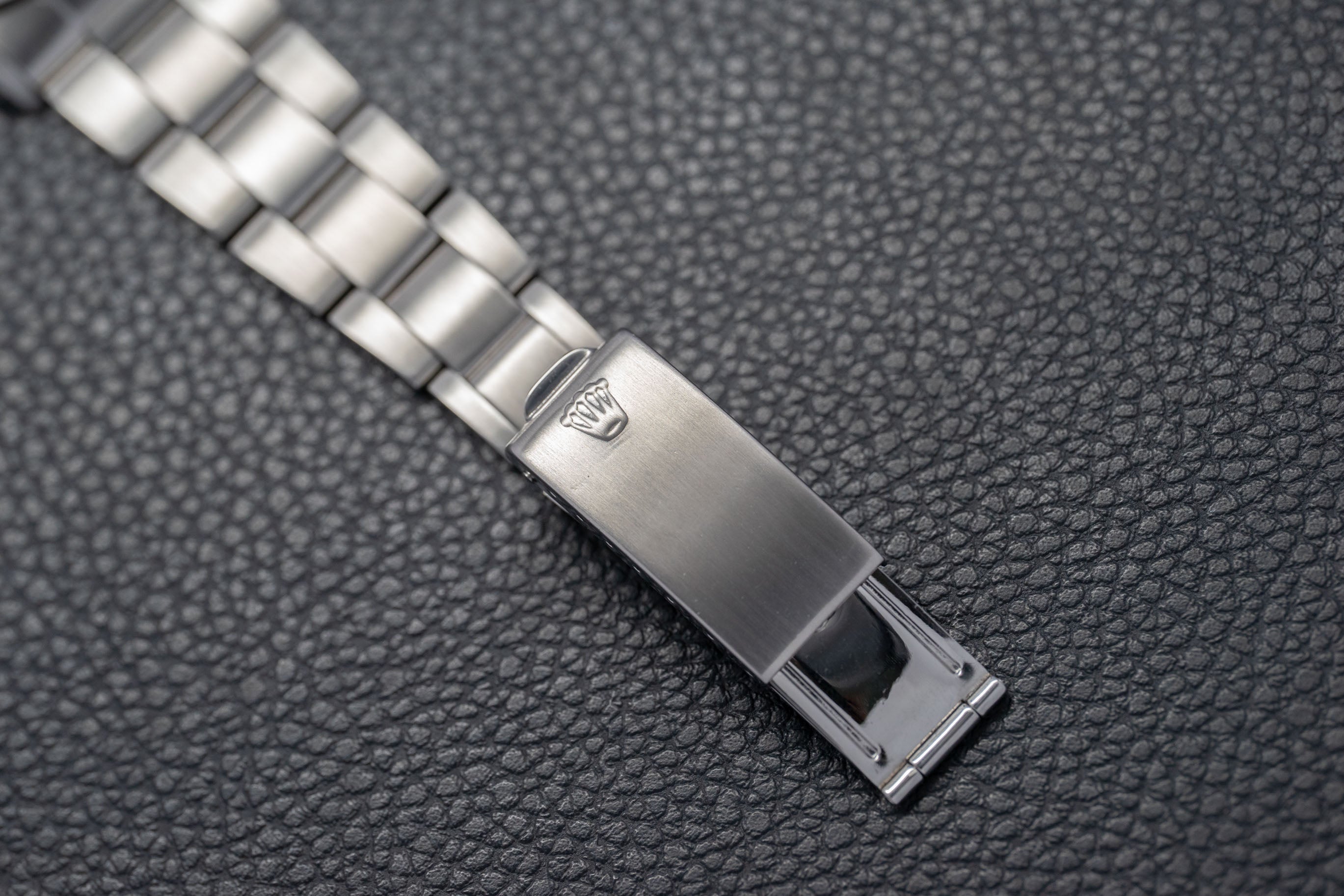 Rolex Oysterdate 6694 Silver Dial 1970