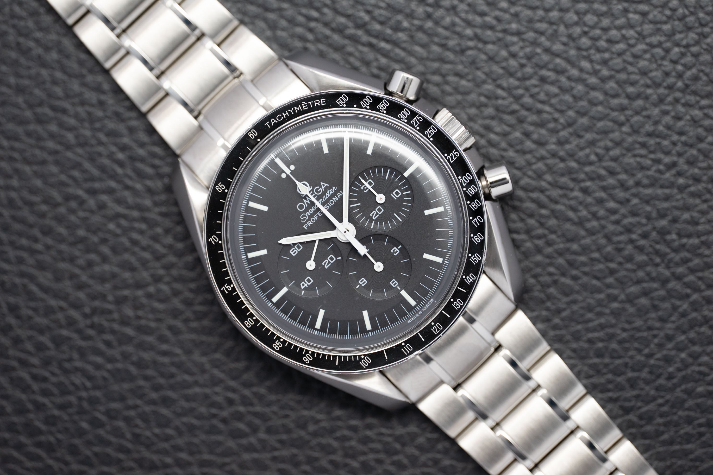 Omega Speedmaster Moonwatch 3570.50 Black Dial 2001
