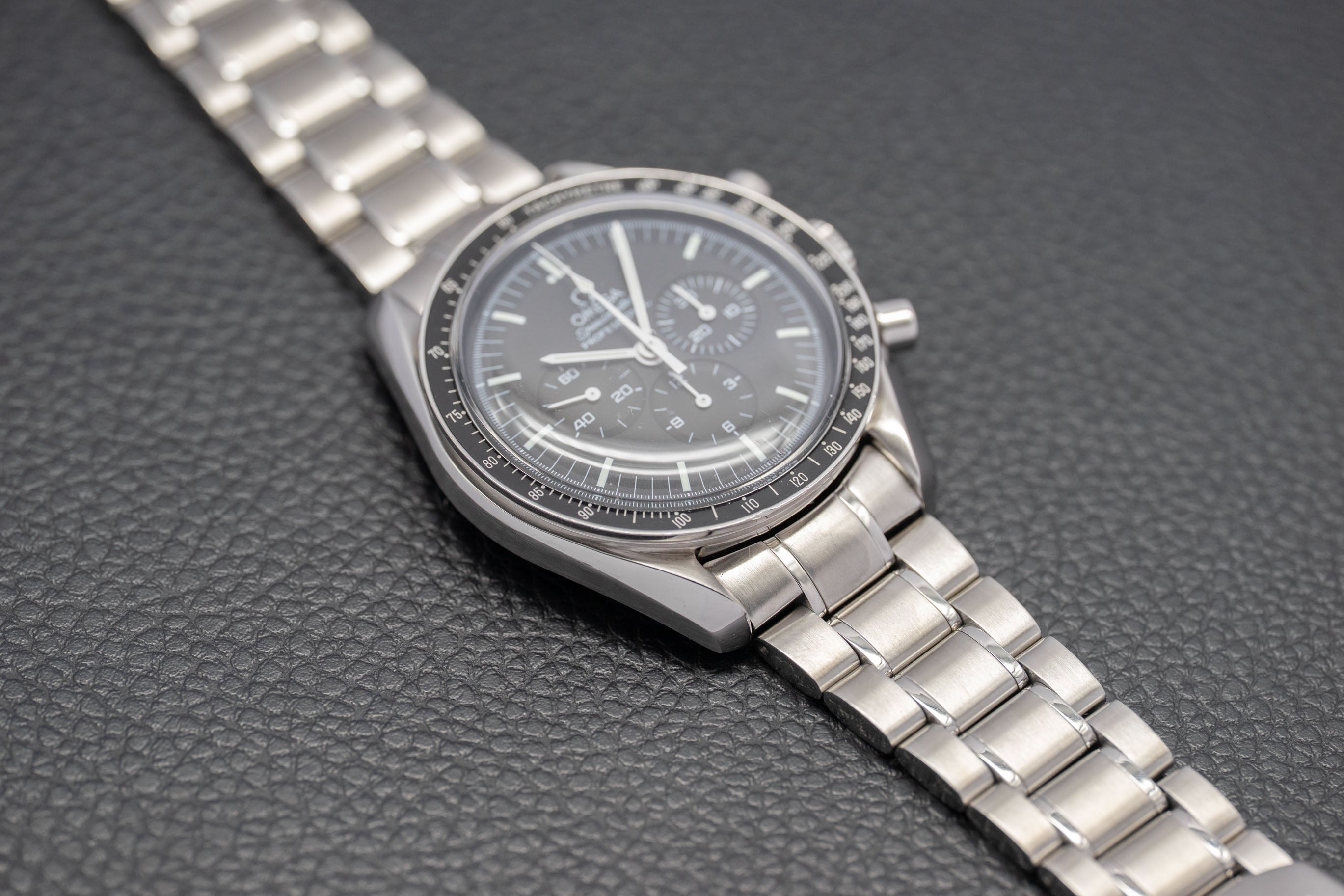 Omega Speedmaster Moonwatch 3570.50 Black Dial 2001