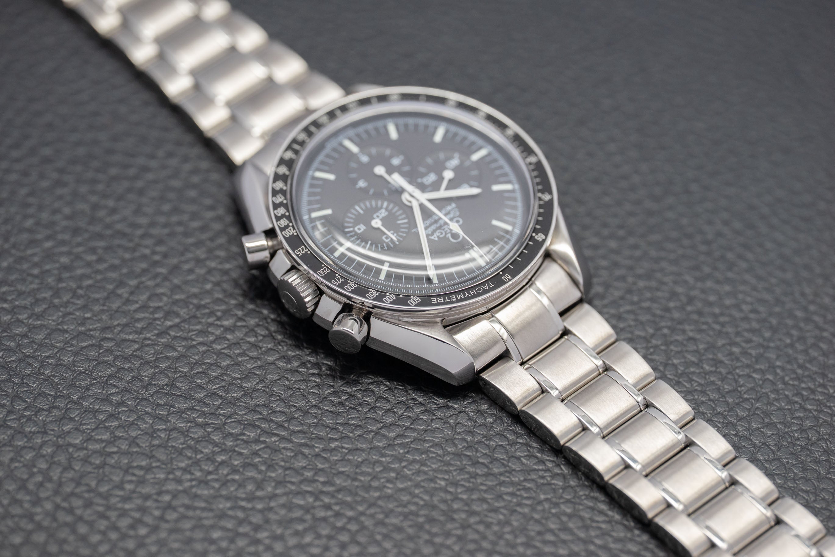 Omega Speedmaster Moonwatch 3570.50 Black Dial 2001