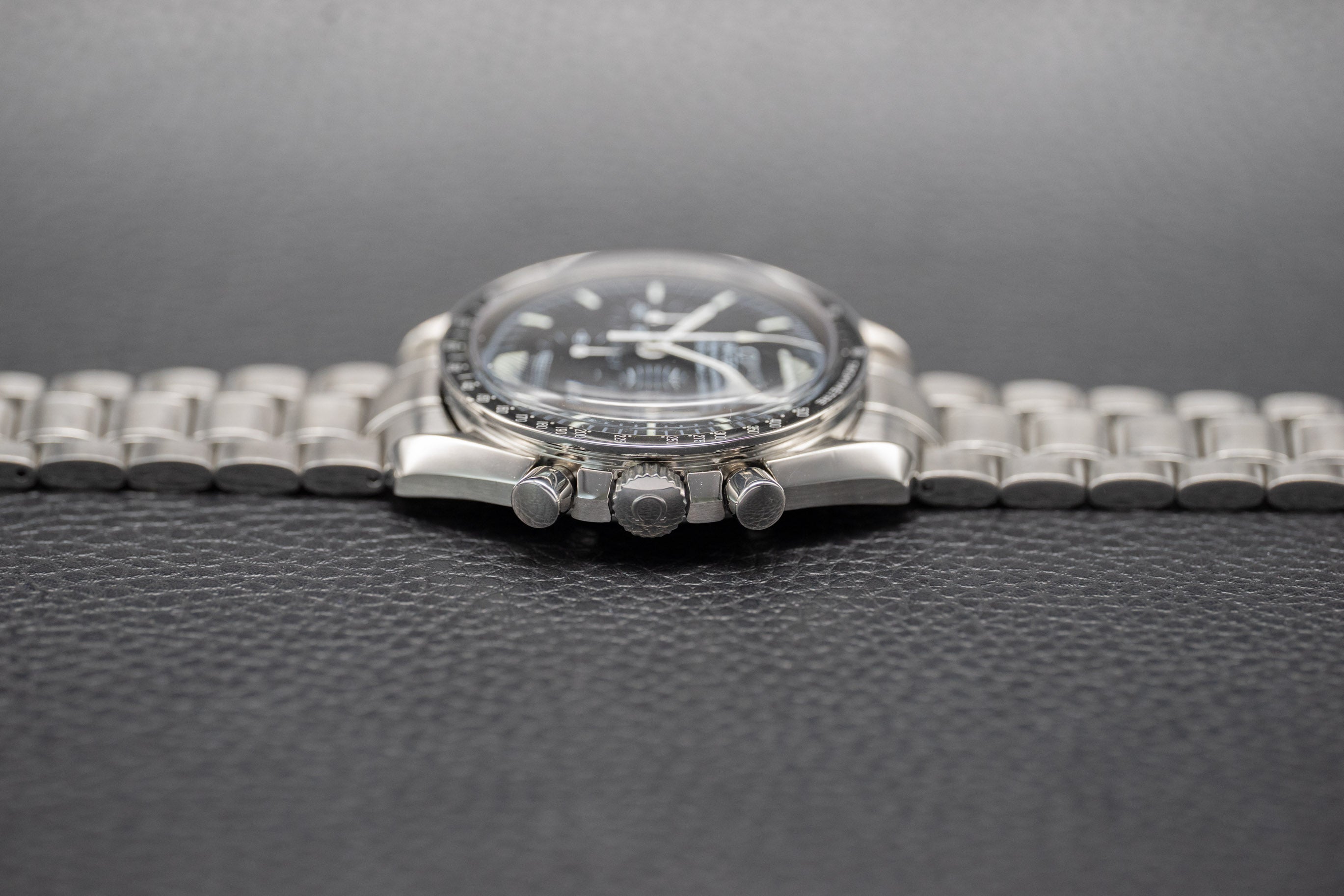 Omega Speedmaster Moonwatch 3570.50 Black Dial 2001