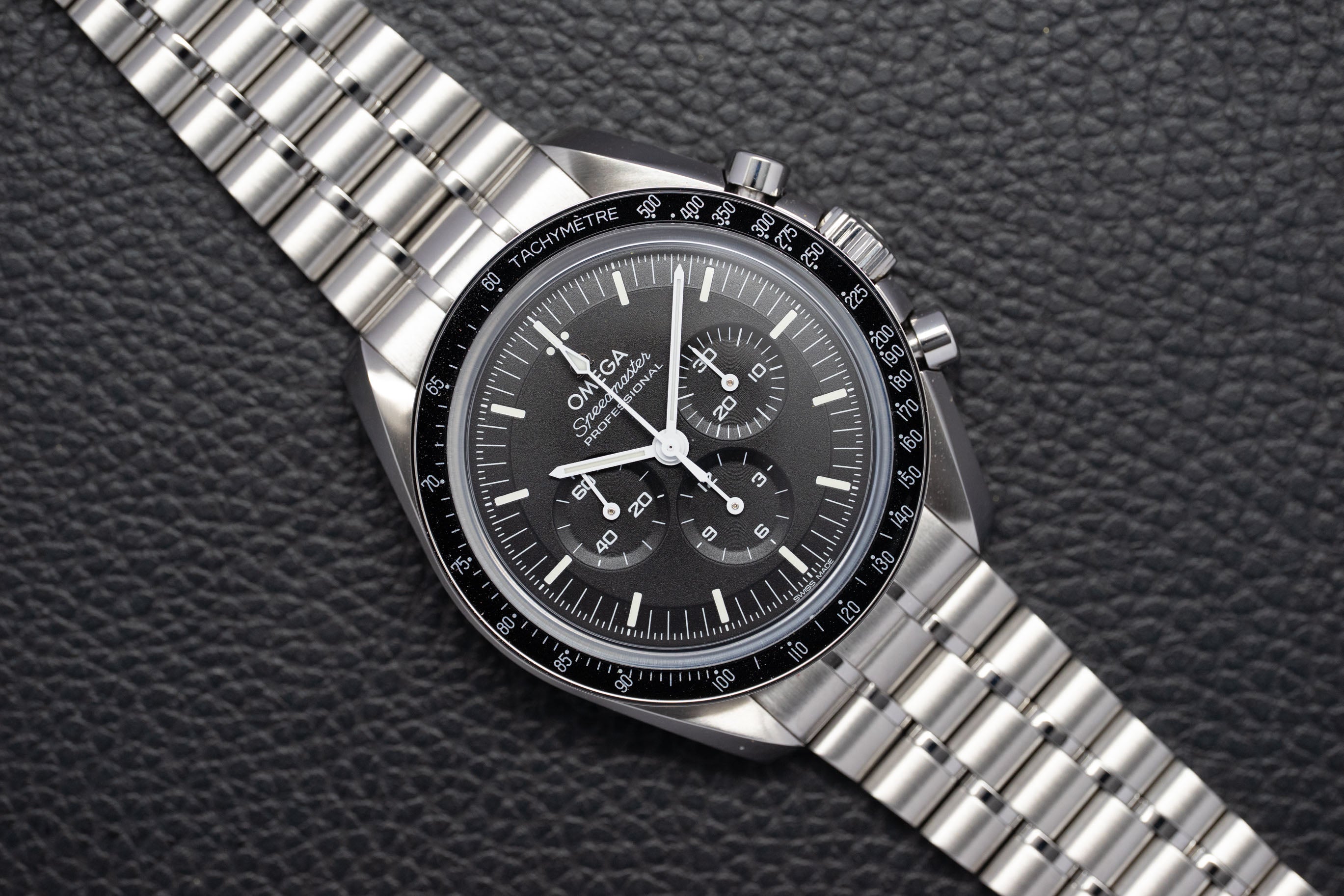 Omega Speedmaster Professional 310.30.42.50.01.002 Fullset 2024 Box+Papers