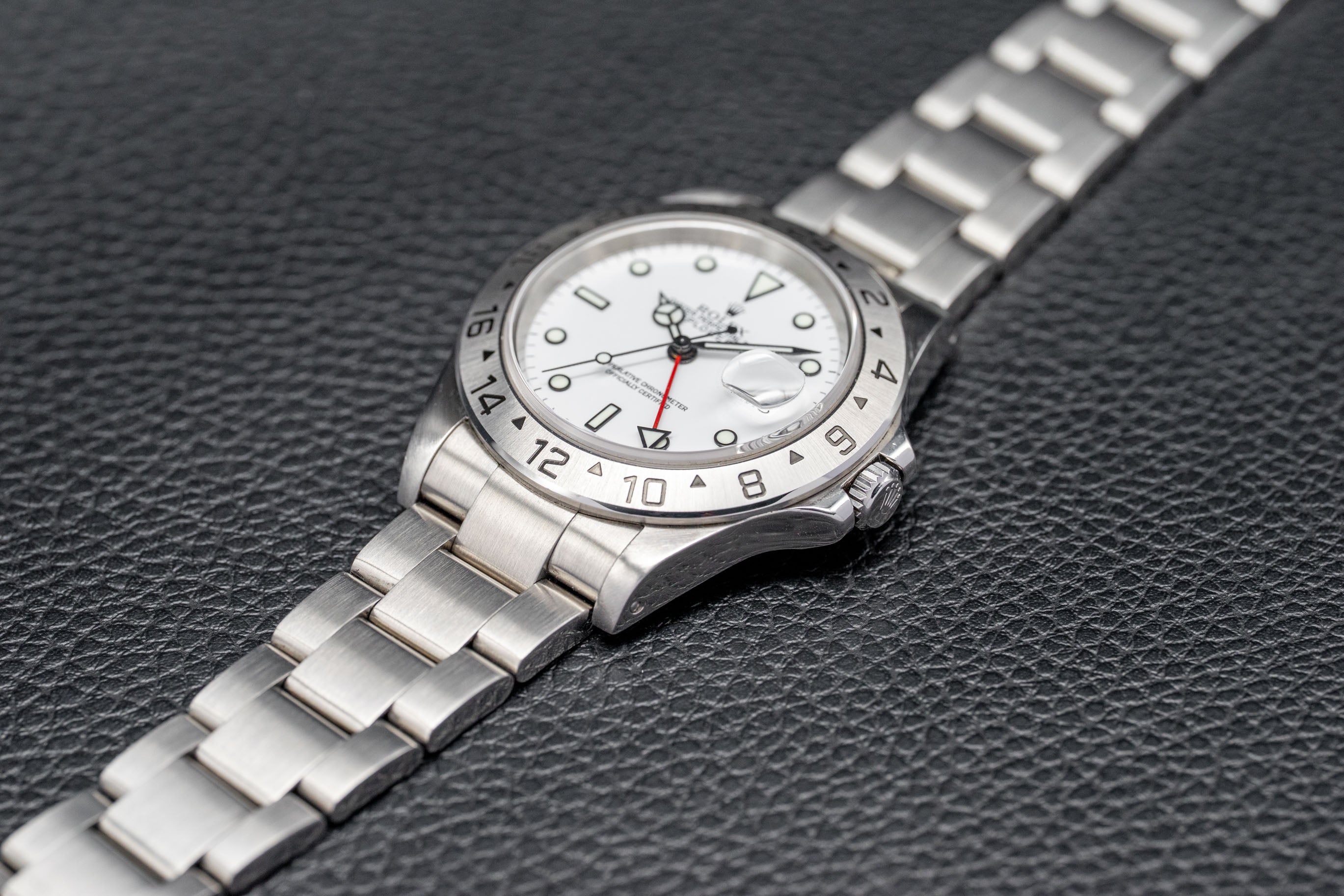 Rolex Explorer 2 Polar 16570 Complete Set 2002 Box + Papers