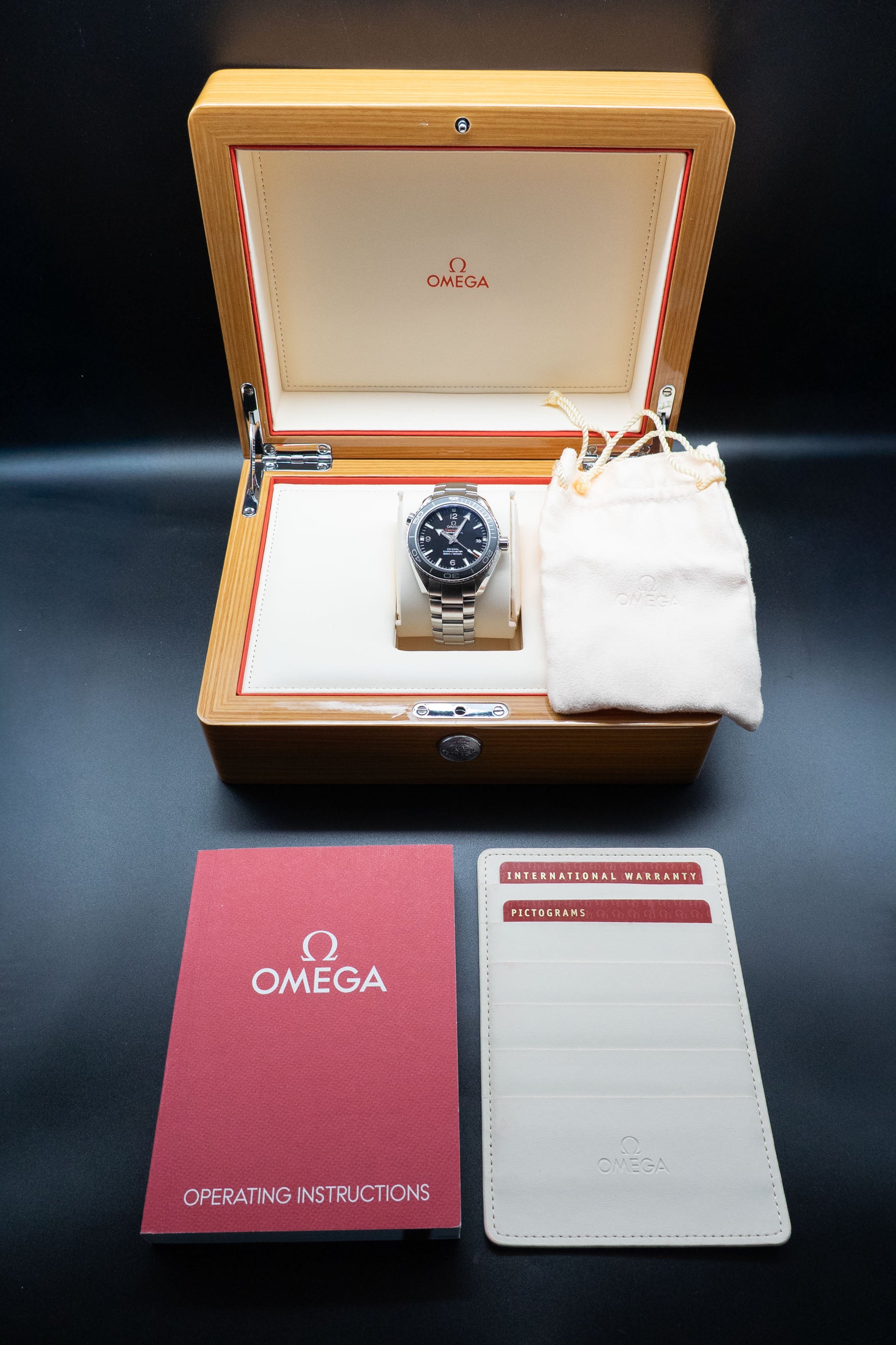 Omega Seamaster Planet Ocean 232.30.42.21.01.001 Fullset 2014 Box+Papers