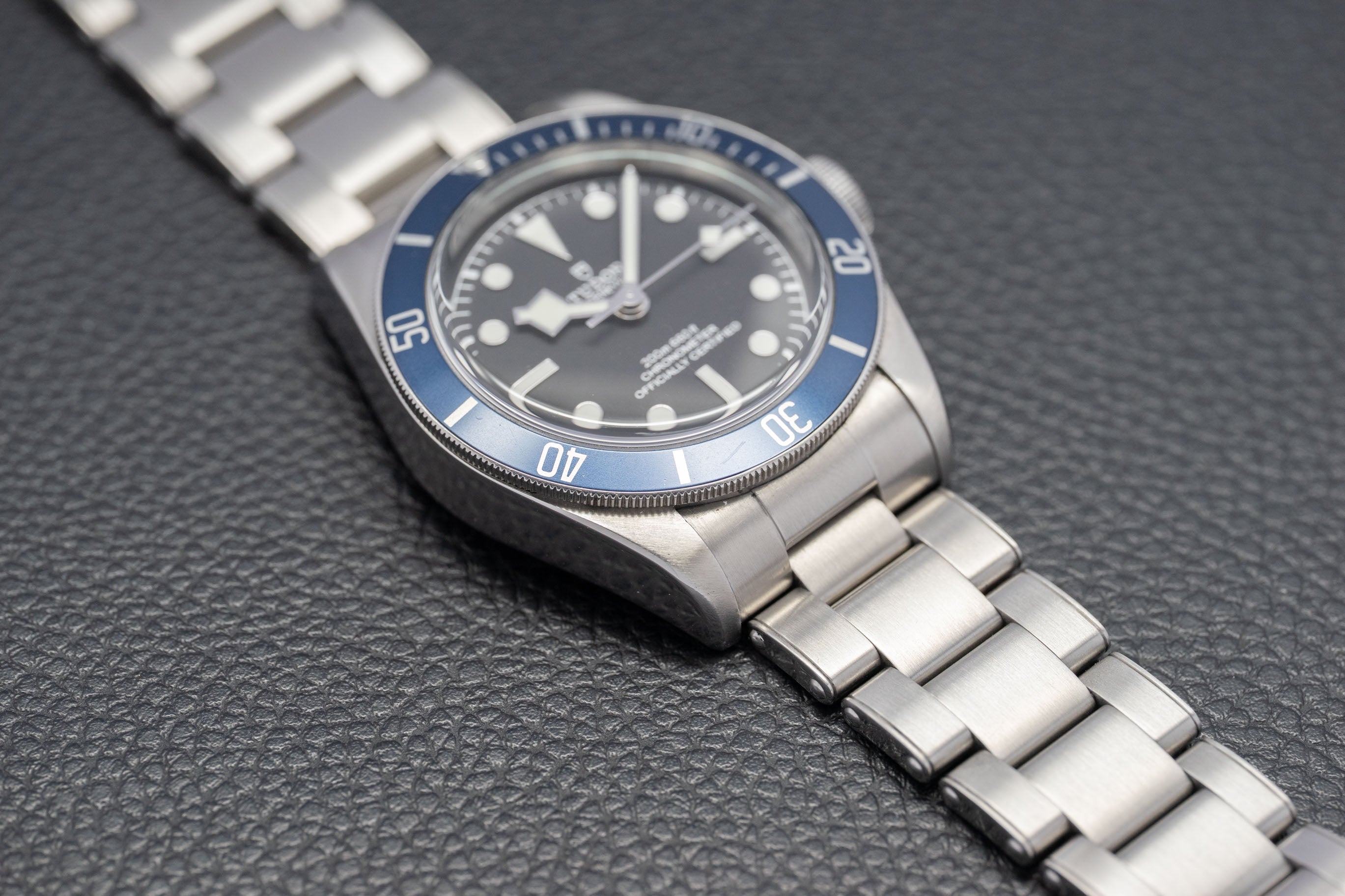 Tudor Black Bay 79230B Esfera Negra 2021 Papeles