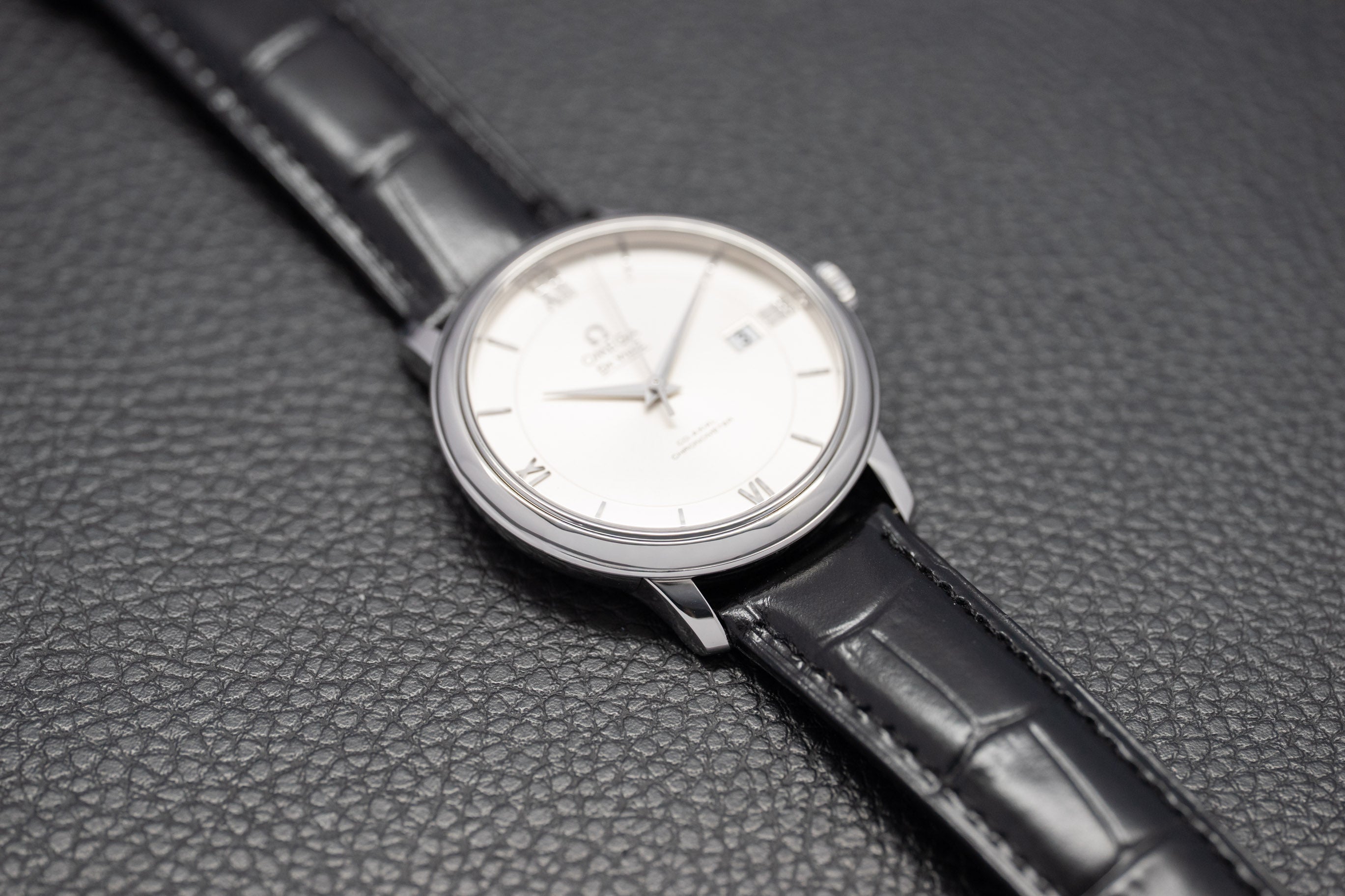 Omega De Ville Prestige 424.13.40.20.02.001 Silver Dial 2014 Papers